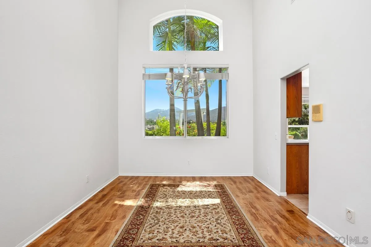https://cdn.realtyfeed.com/cdn/127/250037011/8b9ad46910968c0899f7d54ef3a4cb30.webp