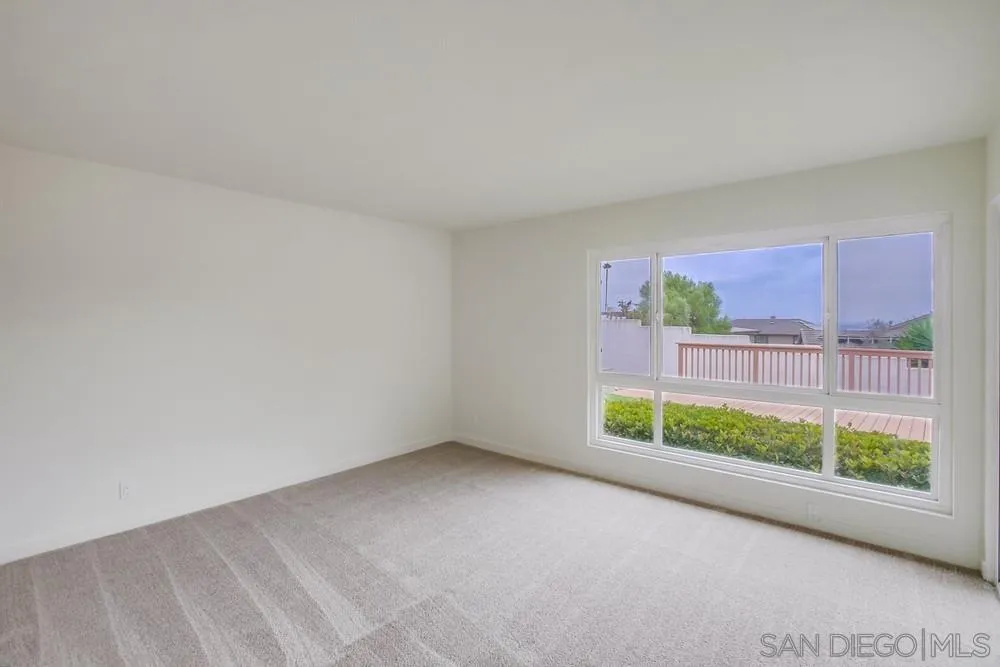 https://cdn.realtyfeed.com/cdn/127/250037013/1cffabc2b8ae25b7406cf460fef68d5e.webp