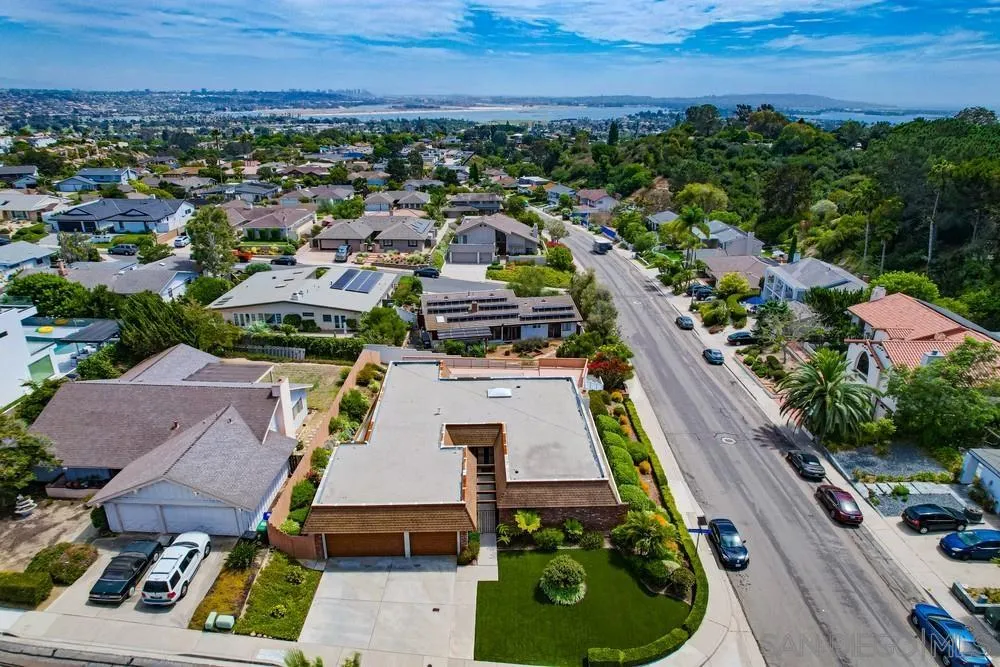 https://cdn.realtyfeed.com/cdn/127/250037013/a2842e29b4c3b3964917d4126058223e.webp