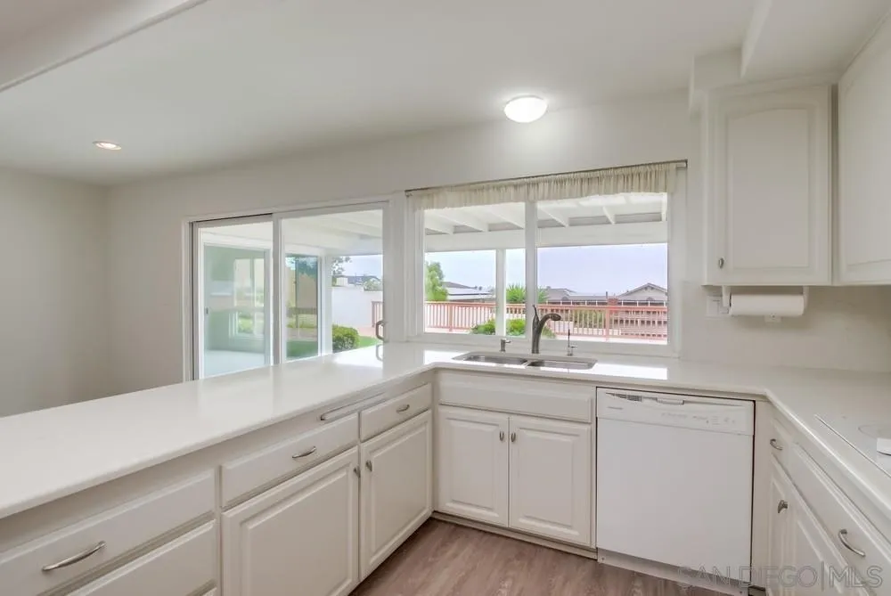 https://cdn.realtyfeed.com/cdn/127/250037013/dbef890a41858ba3567c277f273be2ce.webp
