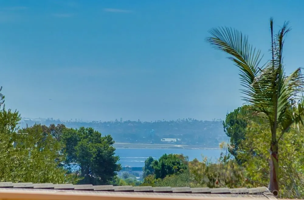 https://cdn.realtyfeed.com/cdn/127/250037013/dd57e38a20bf761c14067d1629d1010e.webp