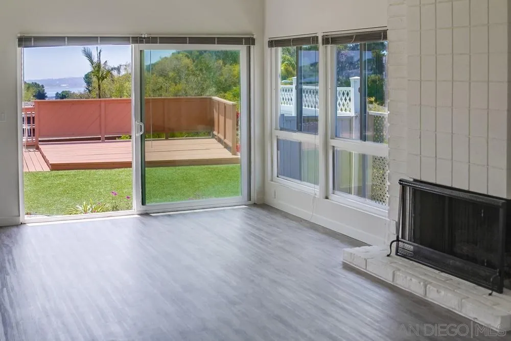 https://cdn.realtyfeed.com/cdn/127/250037013/e01cd6207774ed9379a15f1e11b3df27.webp