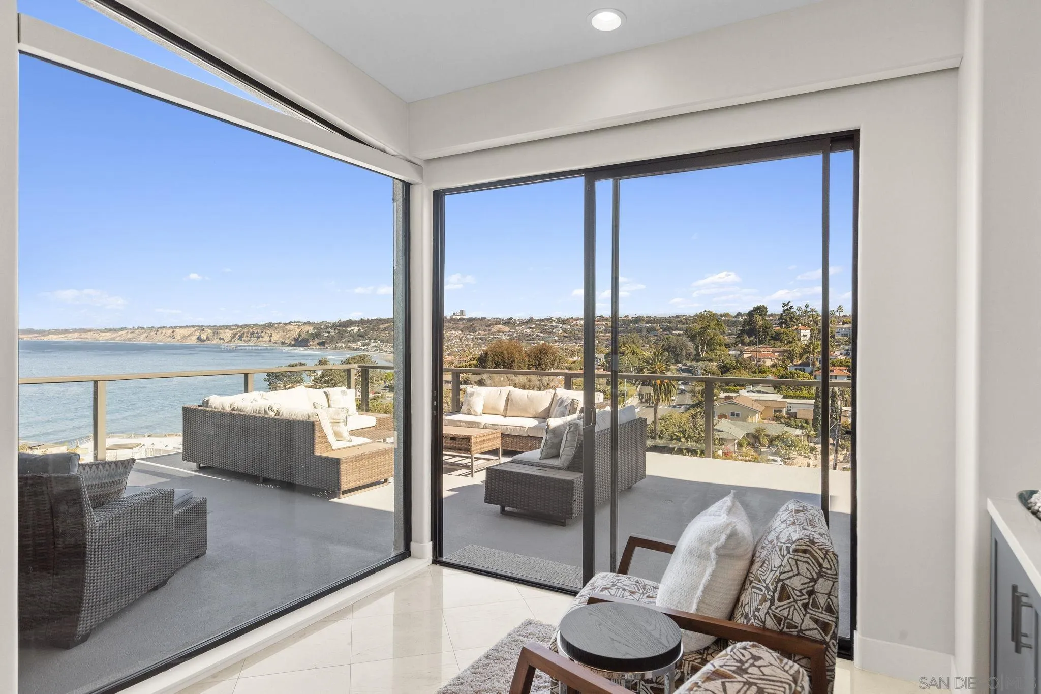 https://cdn.realtyfeed.com/cdn/127/250037018/73e4c9664dc0a96606ad243110930251.webp