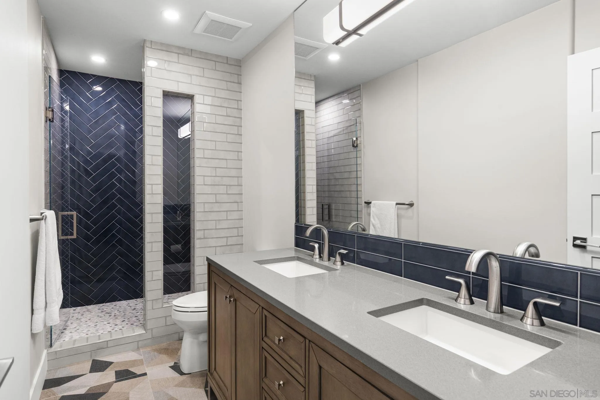 https://cdn.realtyfeed.com/cdn/127/250037018/8449a445b6331c77b108984986c27078.webp