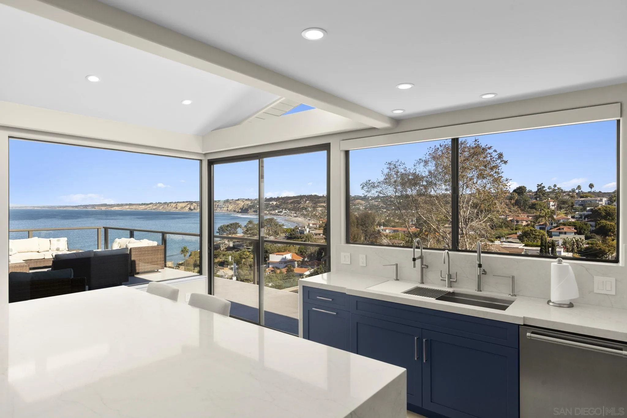 https://cdn.realtyfeed.com/cdn/127/250037018/9620f7a69d67b08e0f19fe1201f98e8a.webp