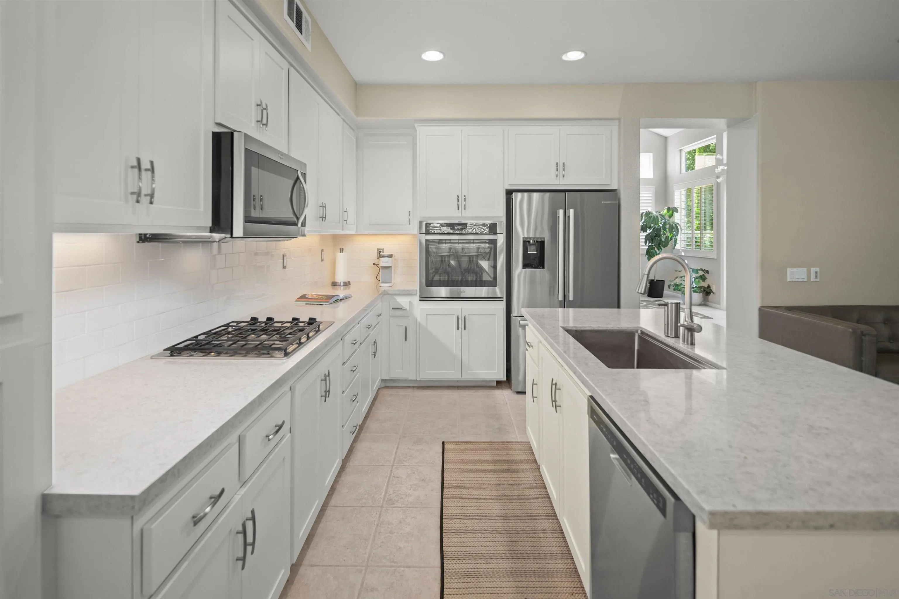 https://cdn.realtyfeed.com/cdn/127/250037019/003d384831341cc328ca5727277b1346.webp