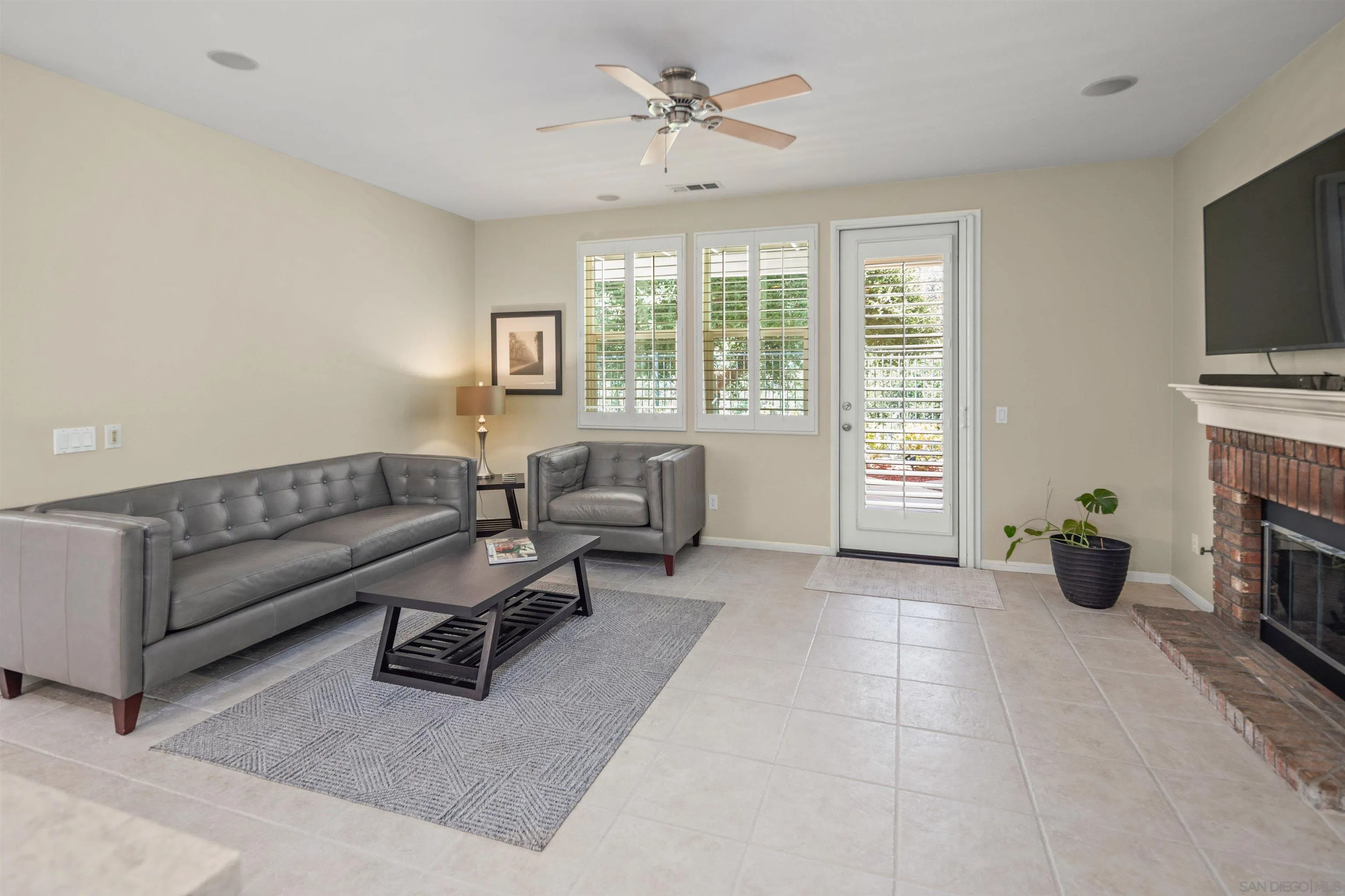 https://cdn.realtyfeed.com/cdn/127/250037019/78d0f171d44892a1ac761d40aac4a883.webp