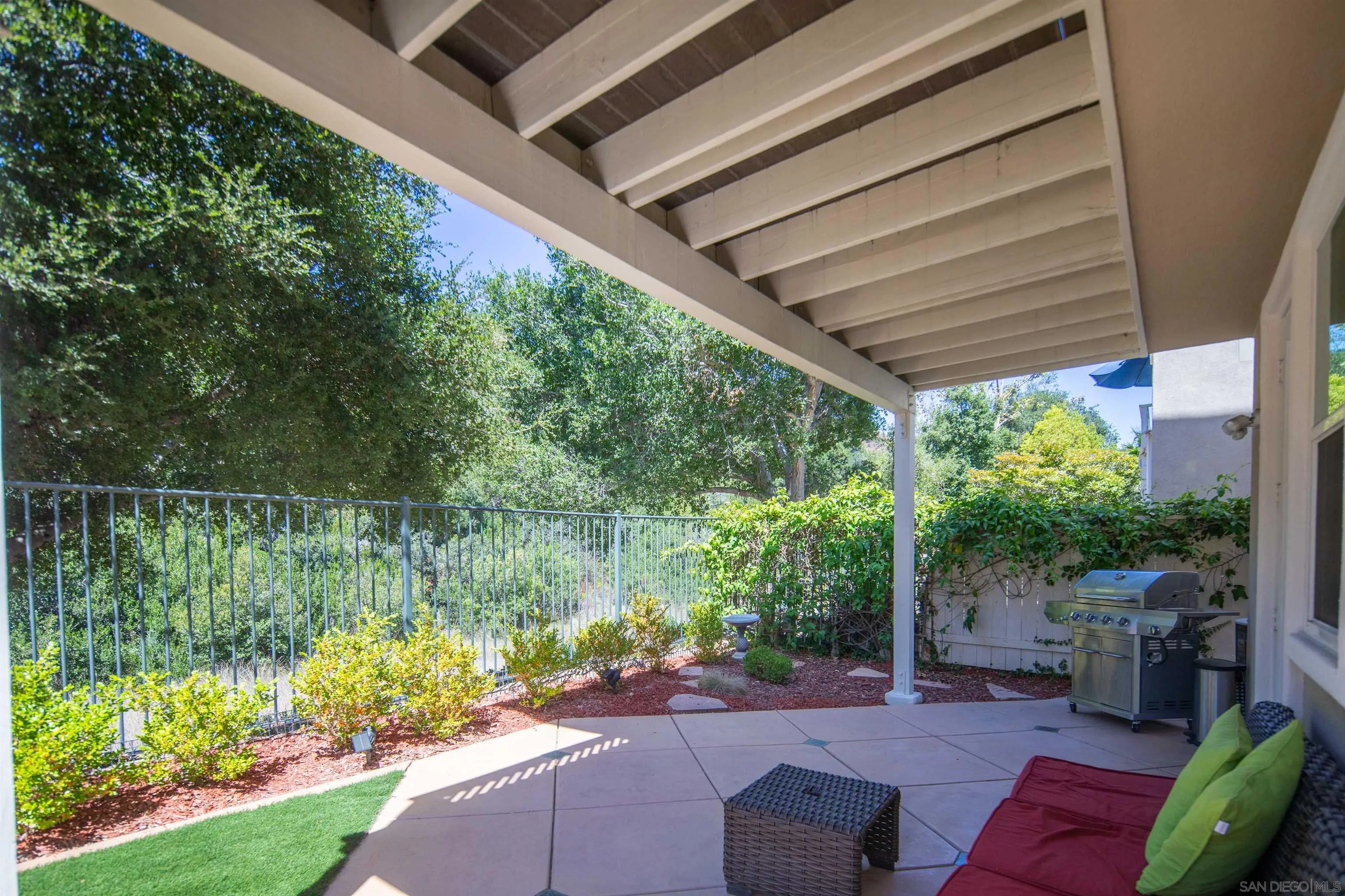 https://cdn.realtyfeed.com/cdn/127/250037019/c593b9ad35545a9d043a99122b4a265c.webp