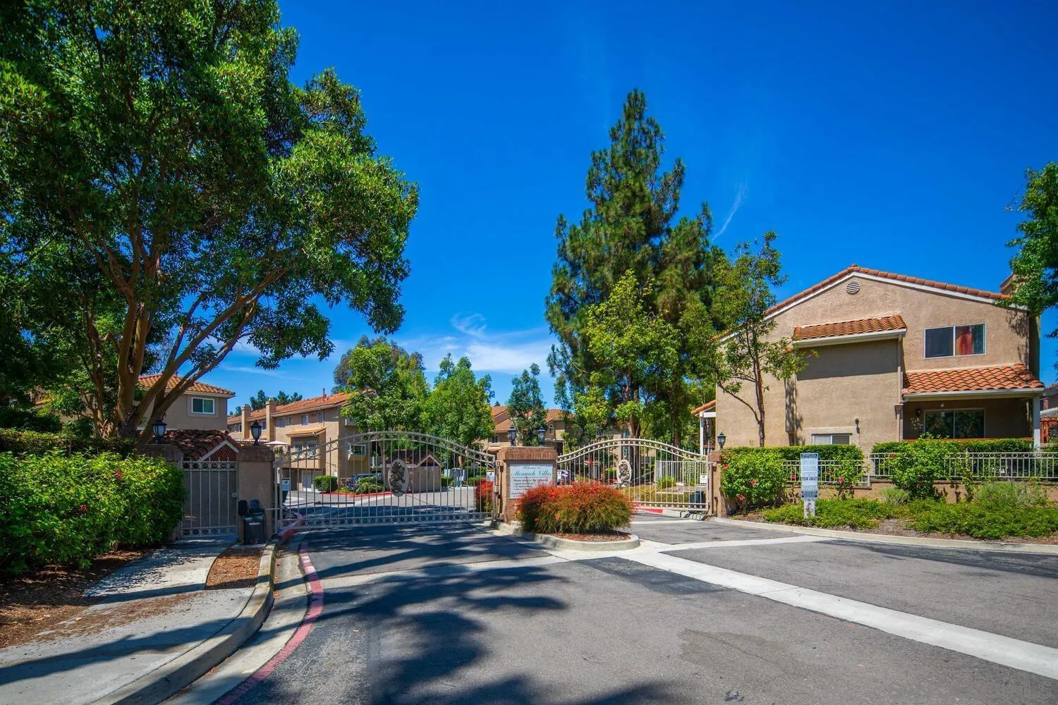 https://cdn.realtyfeed.com/cdn/127/250037020/26f8034ca57b5b1f4d0bab383bd38c6d.webp