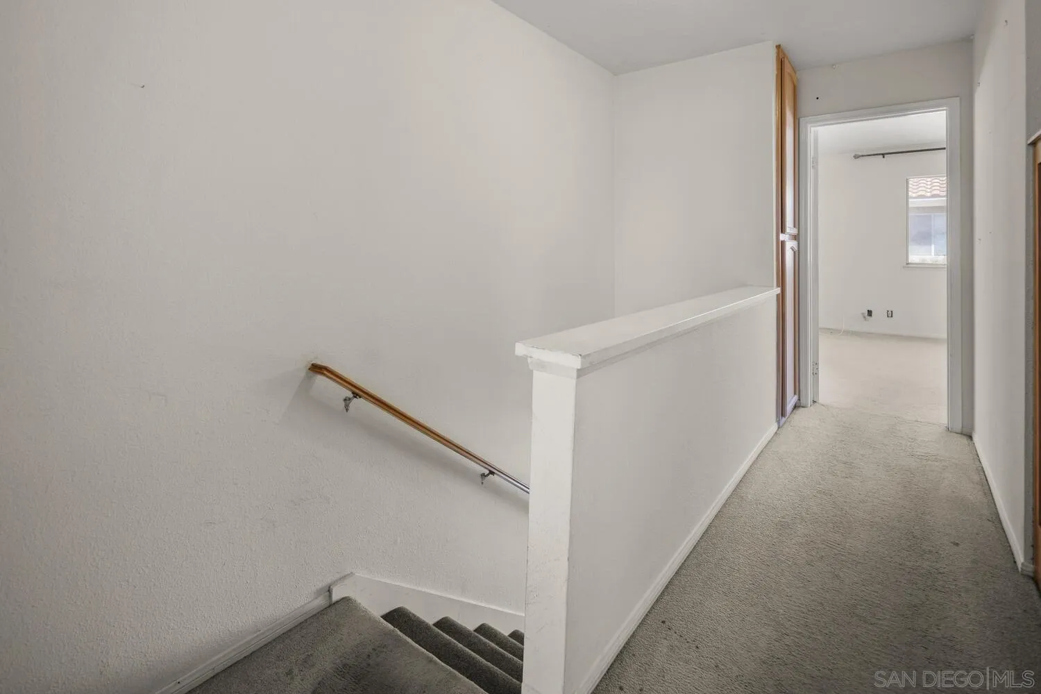 https://cdn.realtyfeed.com/cdn/127/250037020/2f3d5c4e19aba8886510b3ae8be6b0d7.webp