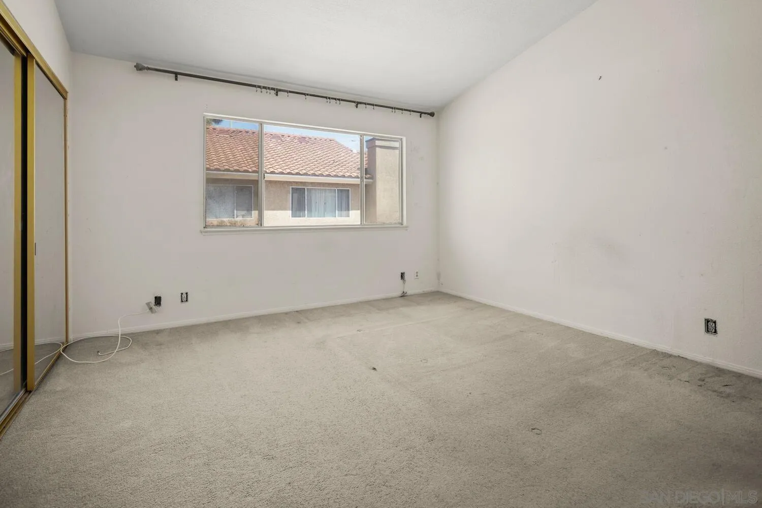 https://cdn.realtyfeed.com/cdn/127/250037020/44f3a61dd45c54b988141cdbc88b9656.webp