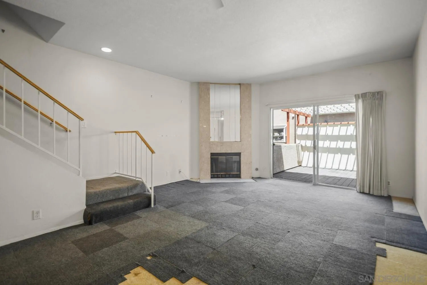 https://cdn.realtyfeed.com/cdn/127/250037020/e2edf36159b40c7629b17fd1fbf64a34.webp