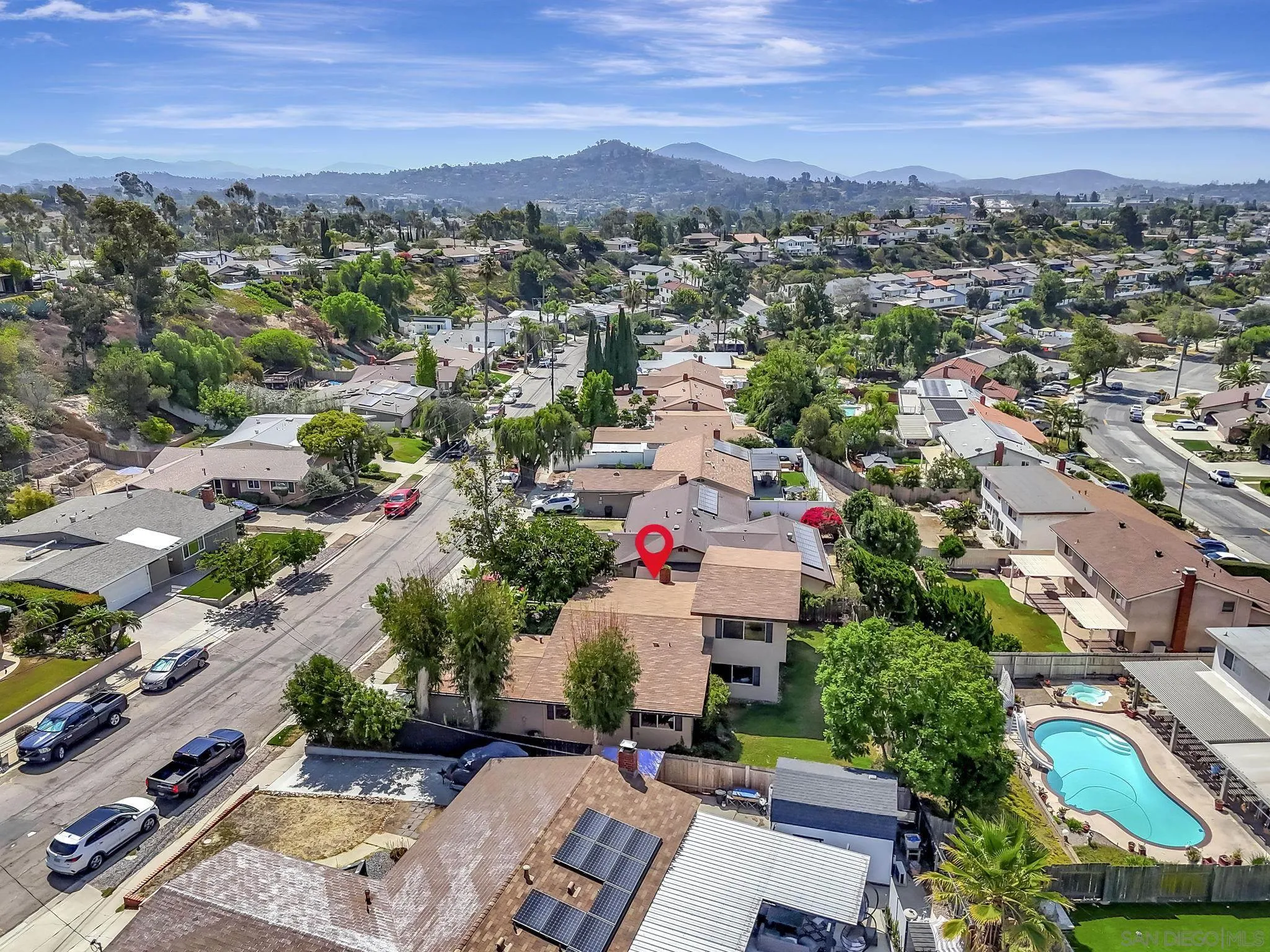 https://cdn.realtyfeed.com/cdn/127/250037021/43bf6326d6a166a58347561e97cfa829.webp