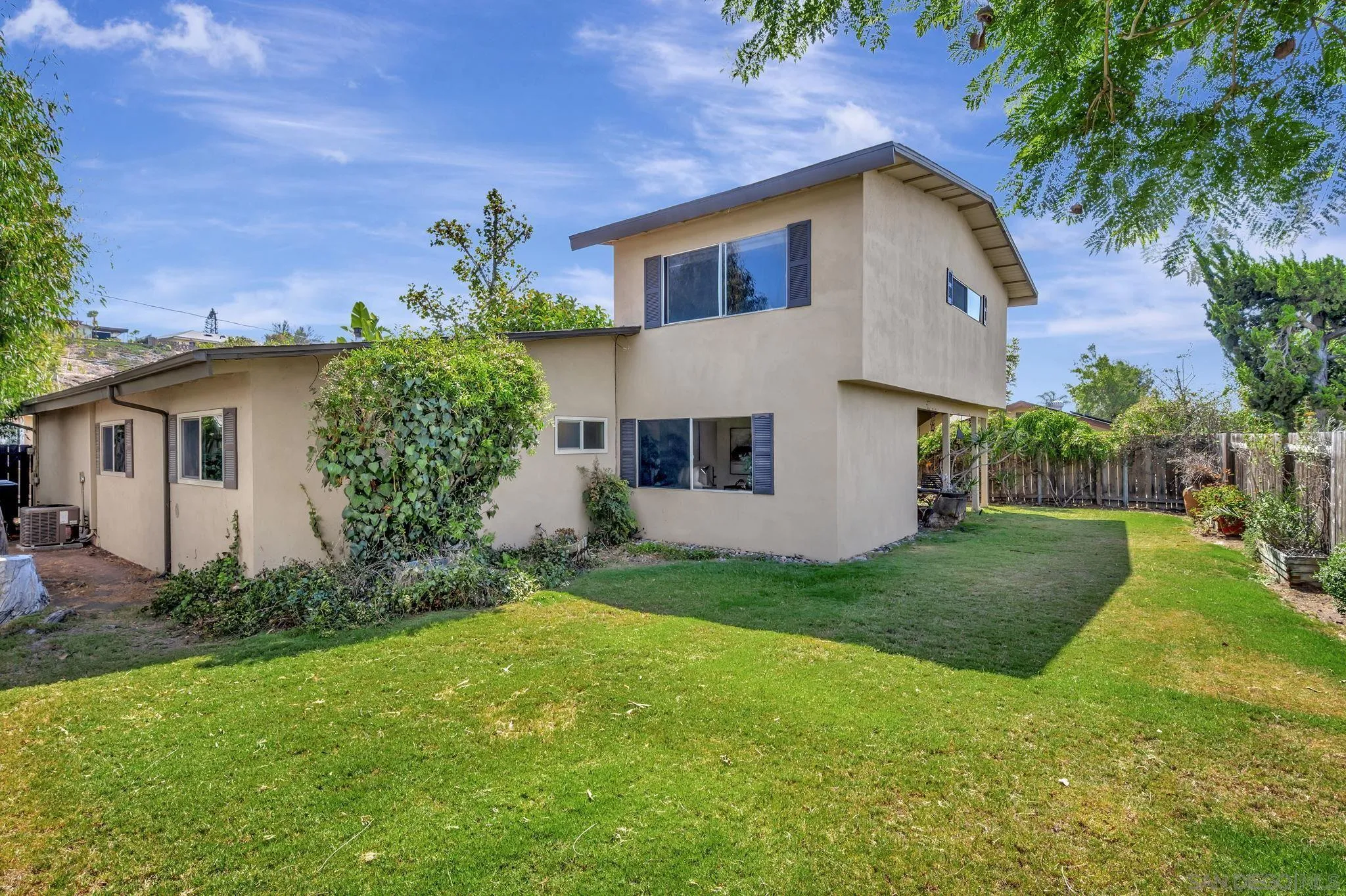 https://cdn.realtyfeed.com/cdn/127/250037021/87d61713e514158c1169541826dee188.webp