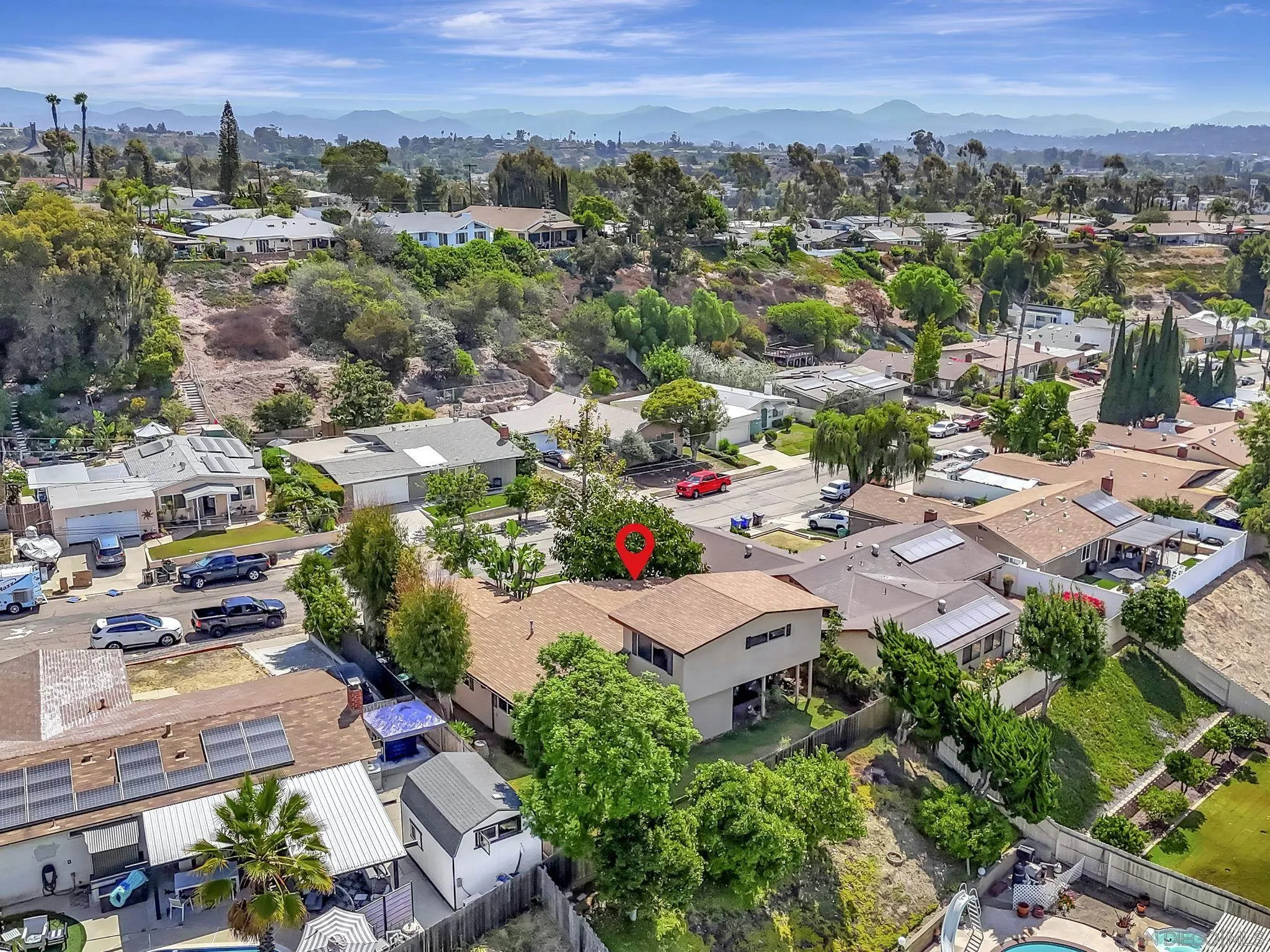 https://cdn.realtyfeed.com/cdn/127/250037021/896a123e57b64b23f9562a25e7f00c00.webp