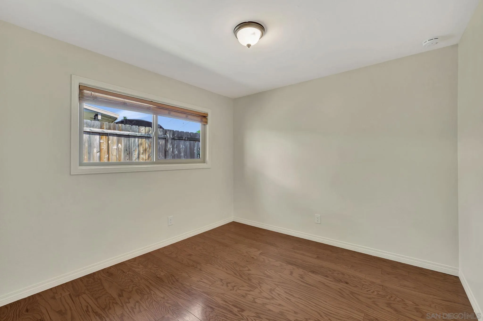 https://cdn.realtyfeed.com/cdn/127/250037021/89fa11ac358ea5faaaa01093e8f59d1f.webp