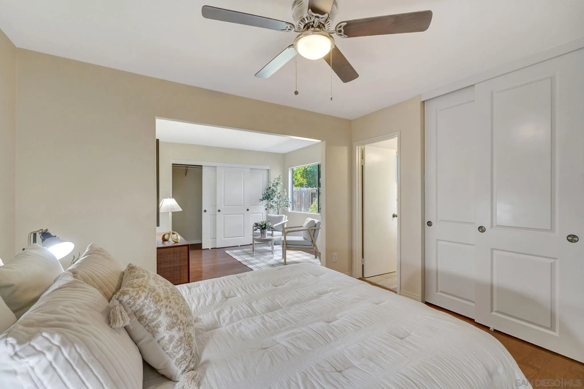 https://cdn.realtyfeed.com/cdn/127/250037021/afa13c1dd7ee948787cd5f78f7f1a04c.webp