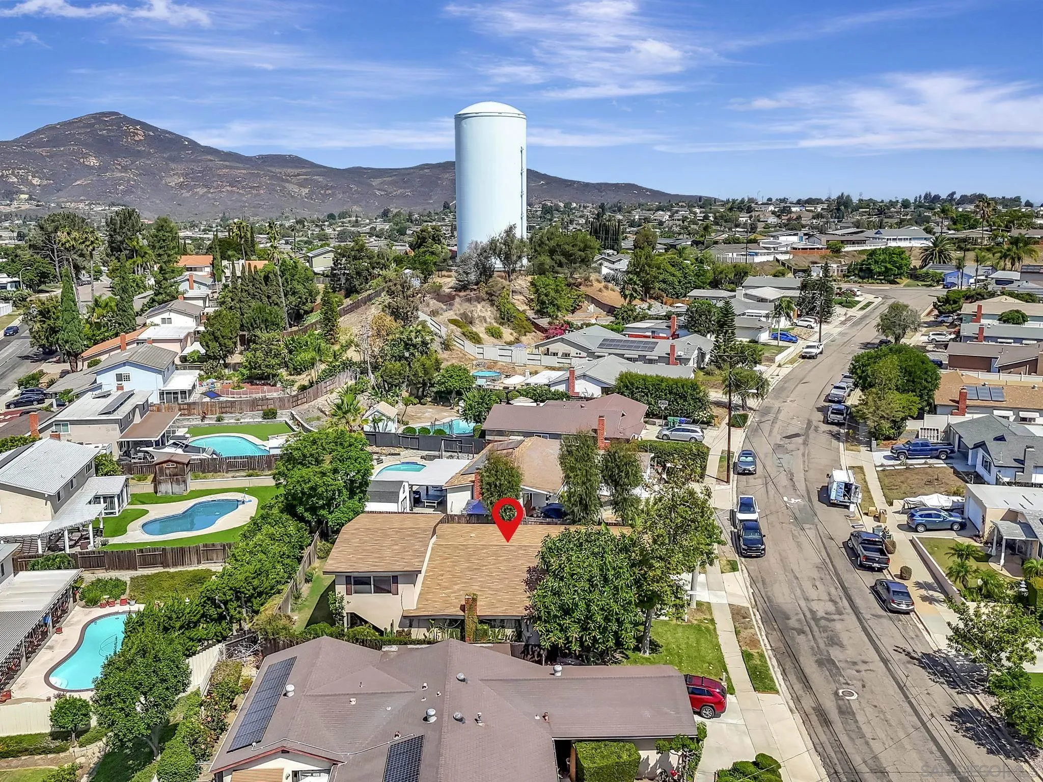https://cdn.realtyfeed.com/cdn/127/250037021/fa2e5fe4b0c921e0e57c725d8abcf8f7.webp