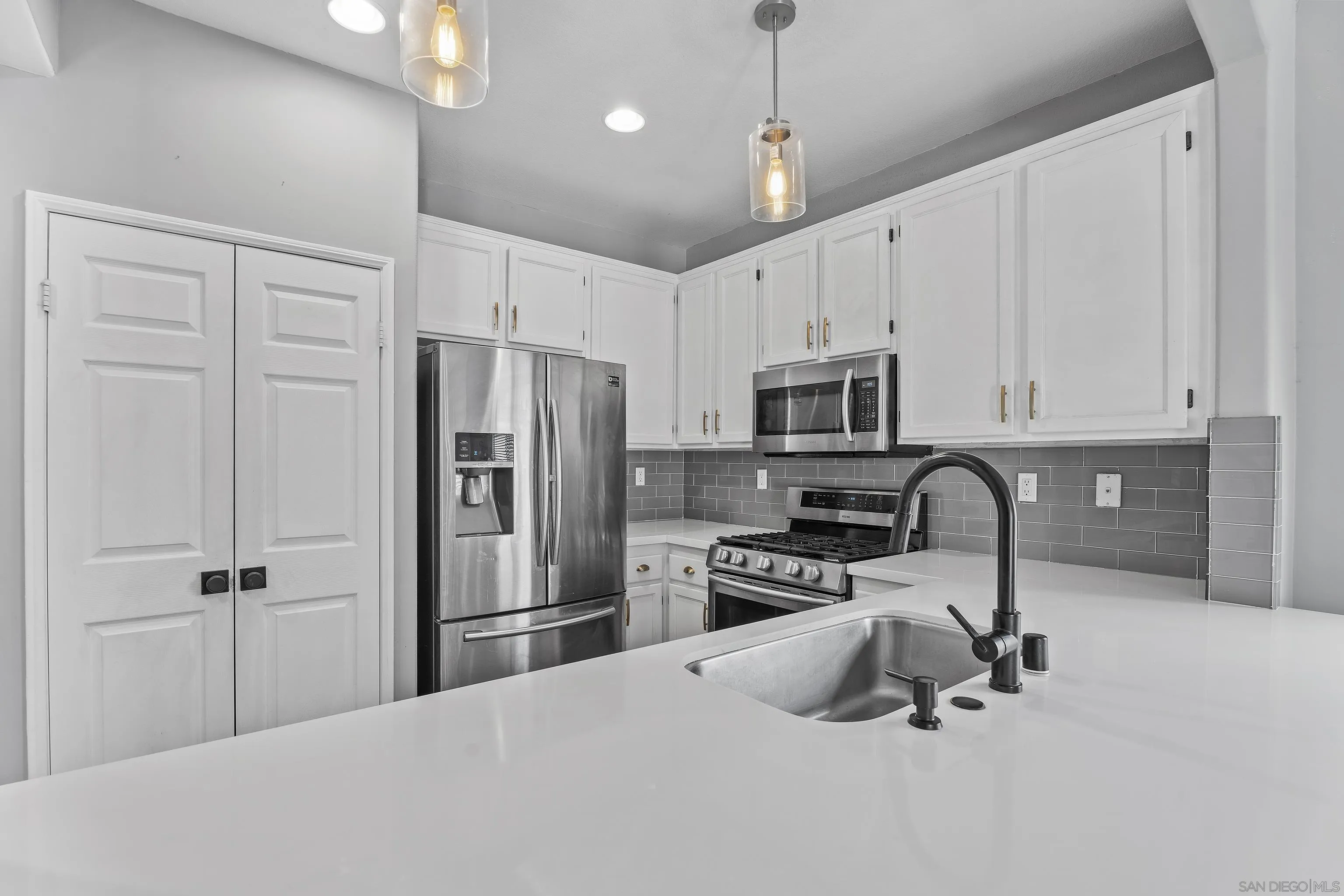Photo #6: 250037025 Listing 