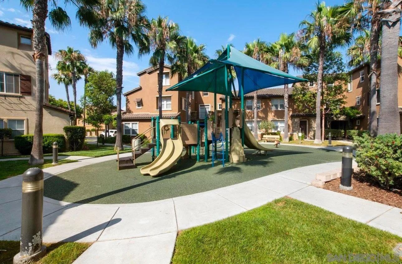 Photo #2: 250037026 Listing 