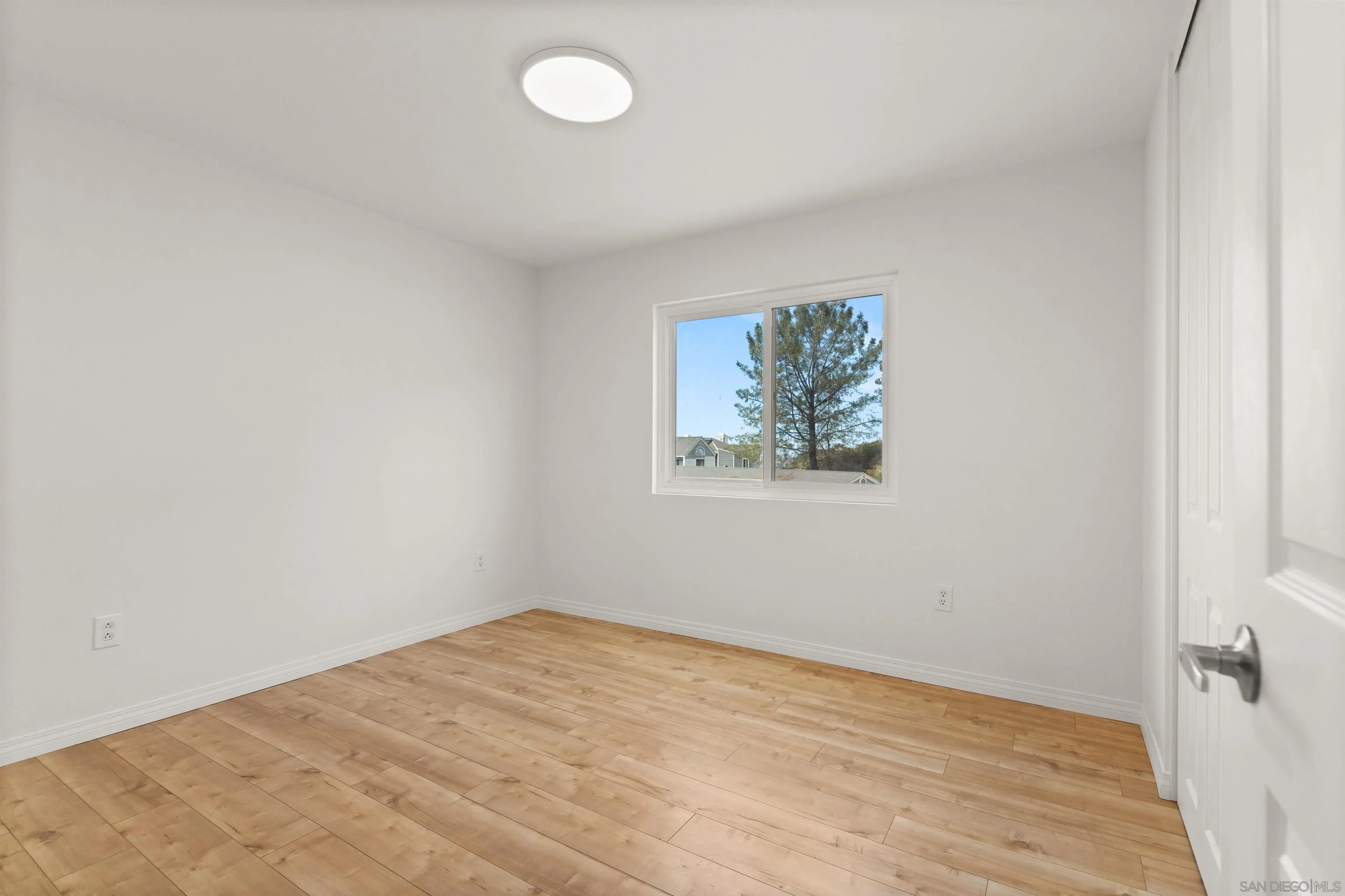 https://cdn.realtyfeed.com/cdn/127/250037027/78094946f126c6c103849047fc2a8ee7.webp