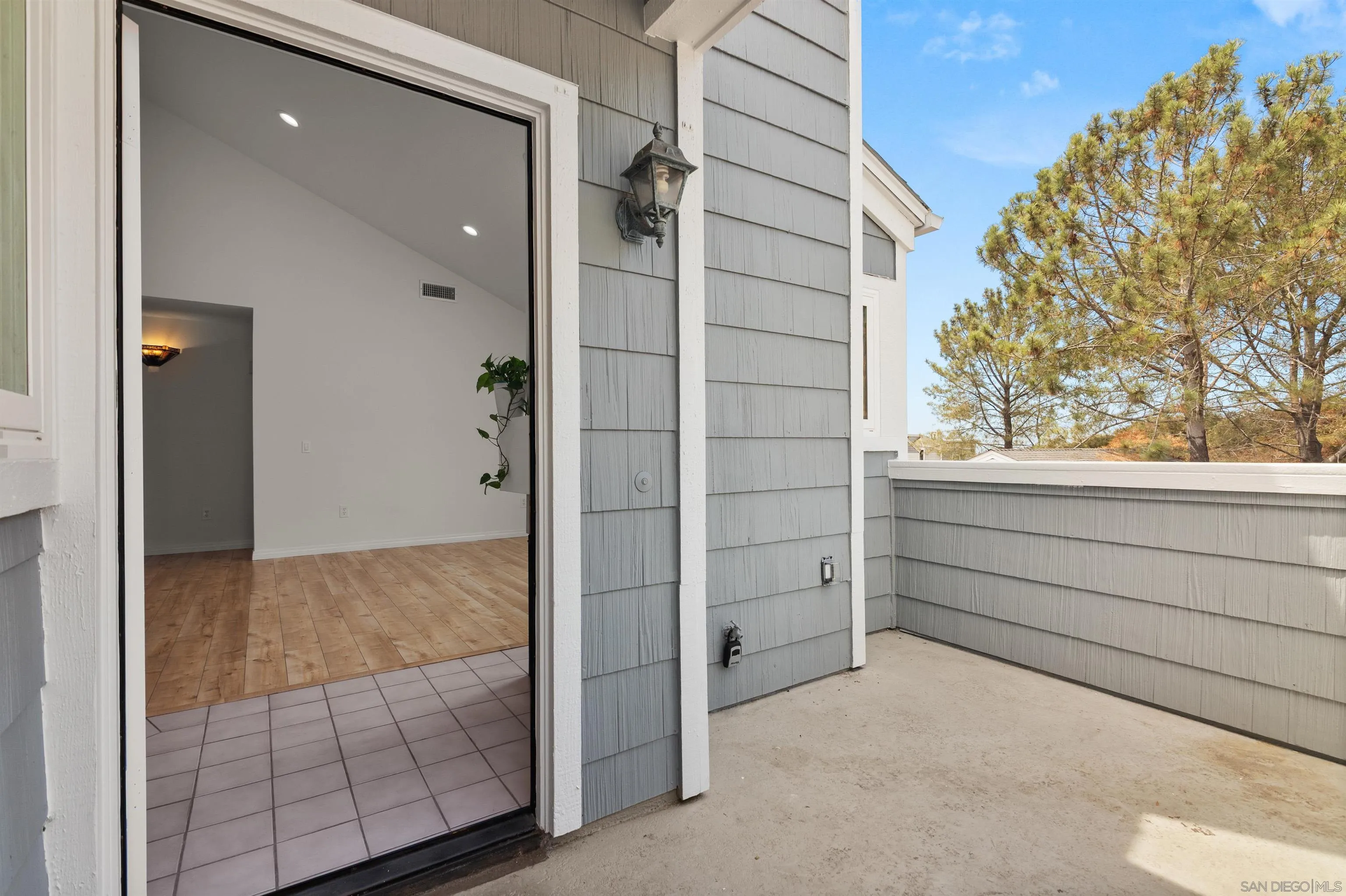 https://cdn.realtyfeed.com/cdn/127/250037027/b8ca91dc5323b80f2ad5ea89fdd04e9f.webp