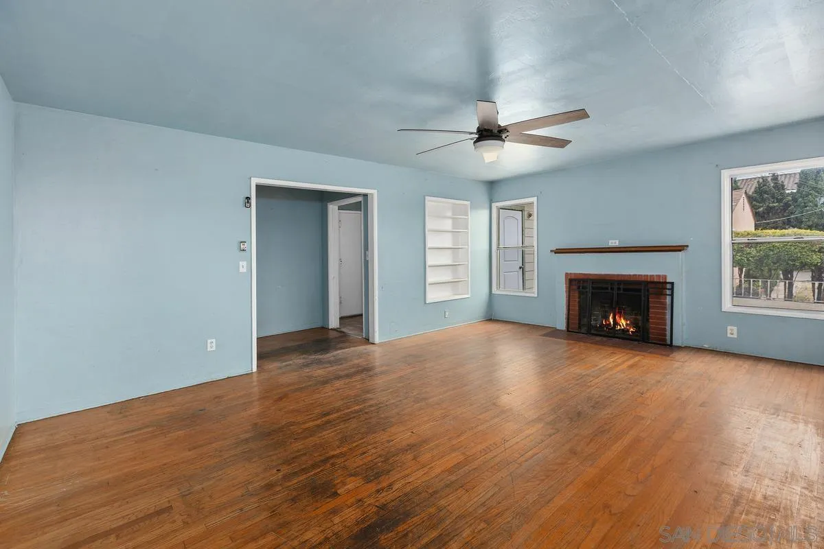 https://cdn.realtyfeed.com/cdn/127/250037030/43b06cec0dedeedbab4e9e05b5e3e29c.webp