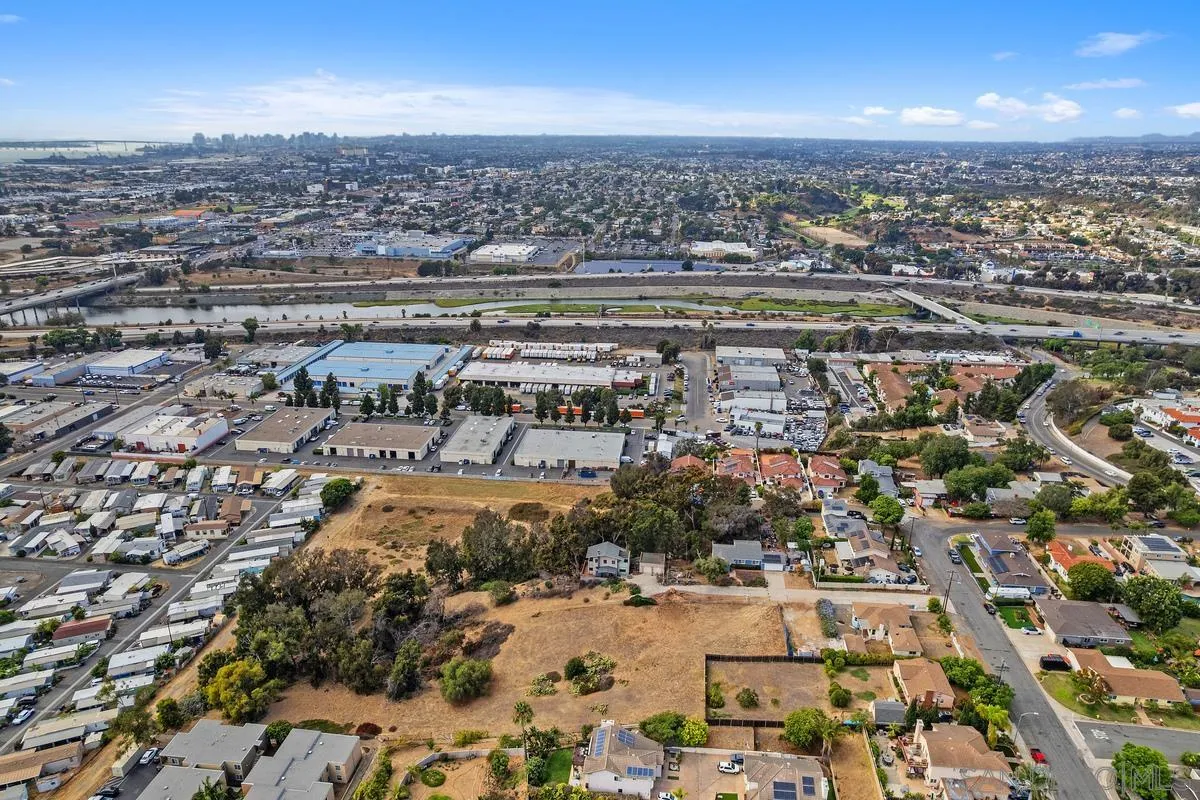 https://cdn.realtyfeed.com/cdn/127/250037030/51be650e5f9479dc5b7b968e2b4ae22c.webp