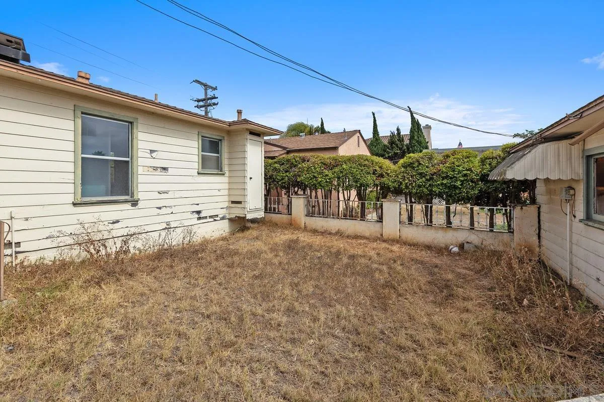 https://cdn.realtyfeed.com/cdn/127/250037030/5de10659a6f4917a021bb11ecede2d22.webp