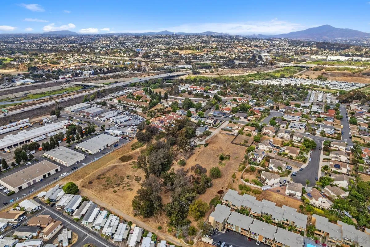 https://cdn.realtyfeed.com/cdn/127/250037030/ac8f828d959d4b089544e8839a1cbd63.webp