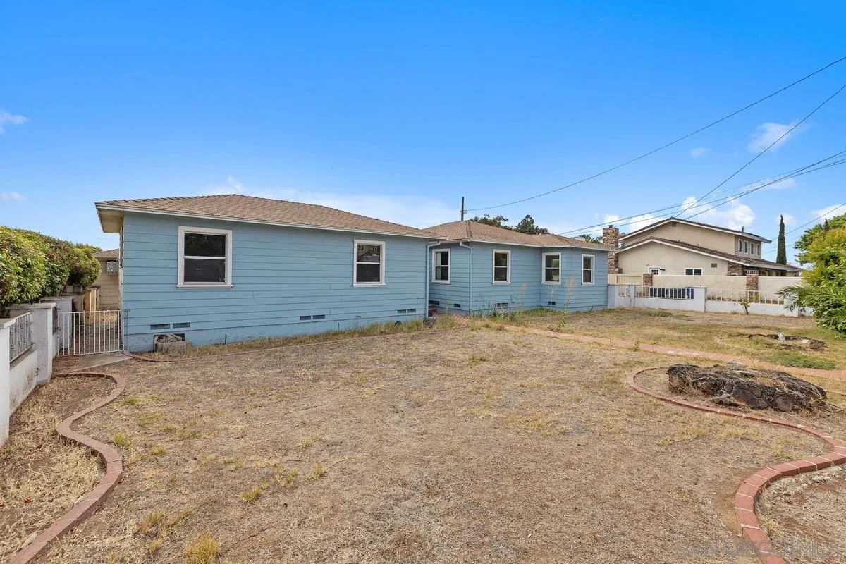 https://cdn.realtyfeed.com/cdn/127/250037030/c39d0e879e1dfb69278ca30542af912d.webp