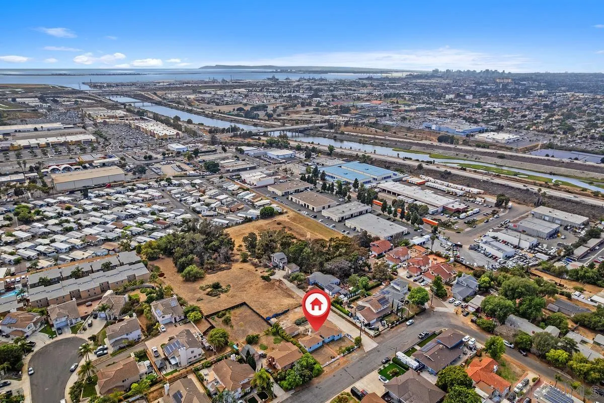 https://cdn.realtyfeed.com/cdn/127/250037030/cb083476a6fb4e7a0b230f6903b5d87f.webp