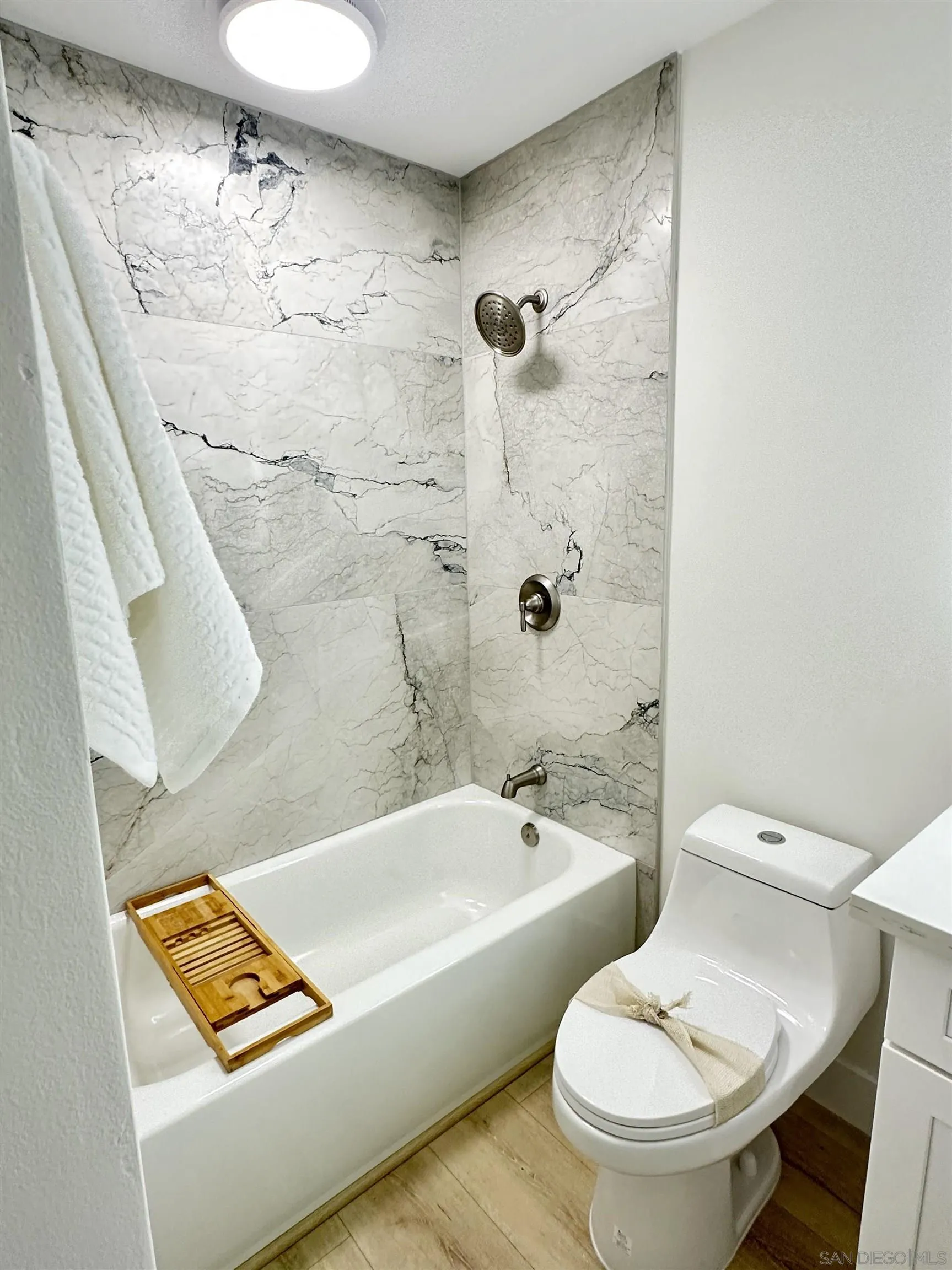 https://cdn.realtyfeed.com/cdn/127/250037031/a8614be181759df850b063c727dbed5d.webp