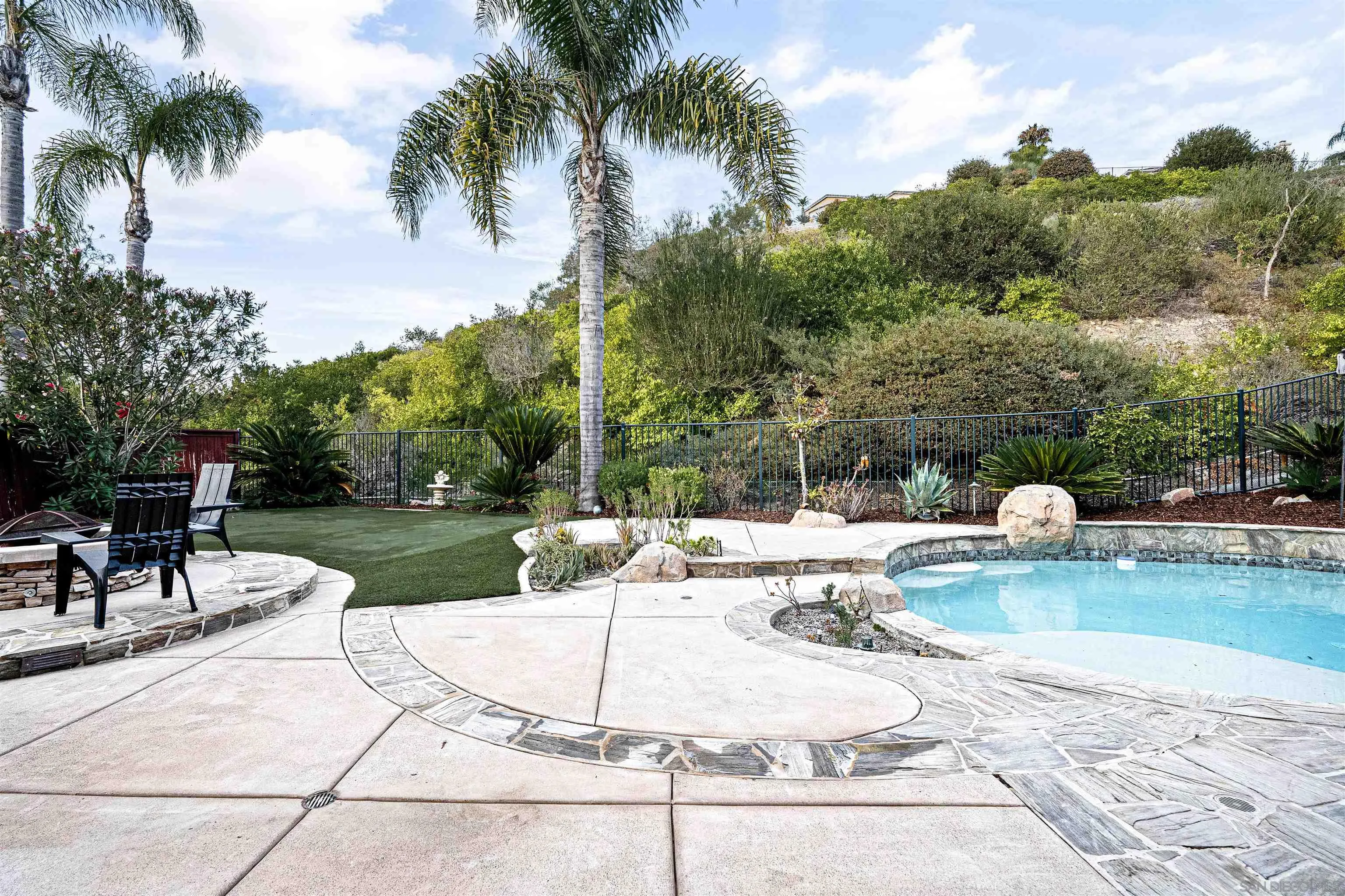 https://cdn.realtyfeed.com/cdn/127/250037032/3b88b21a8e68e9f81450273e292a087e.webp