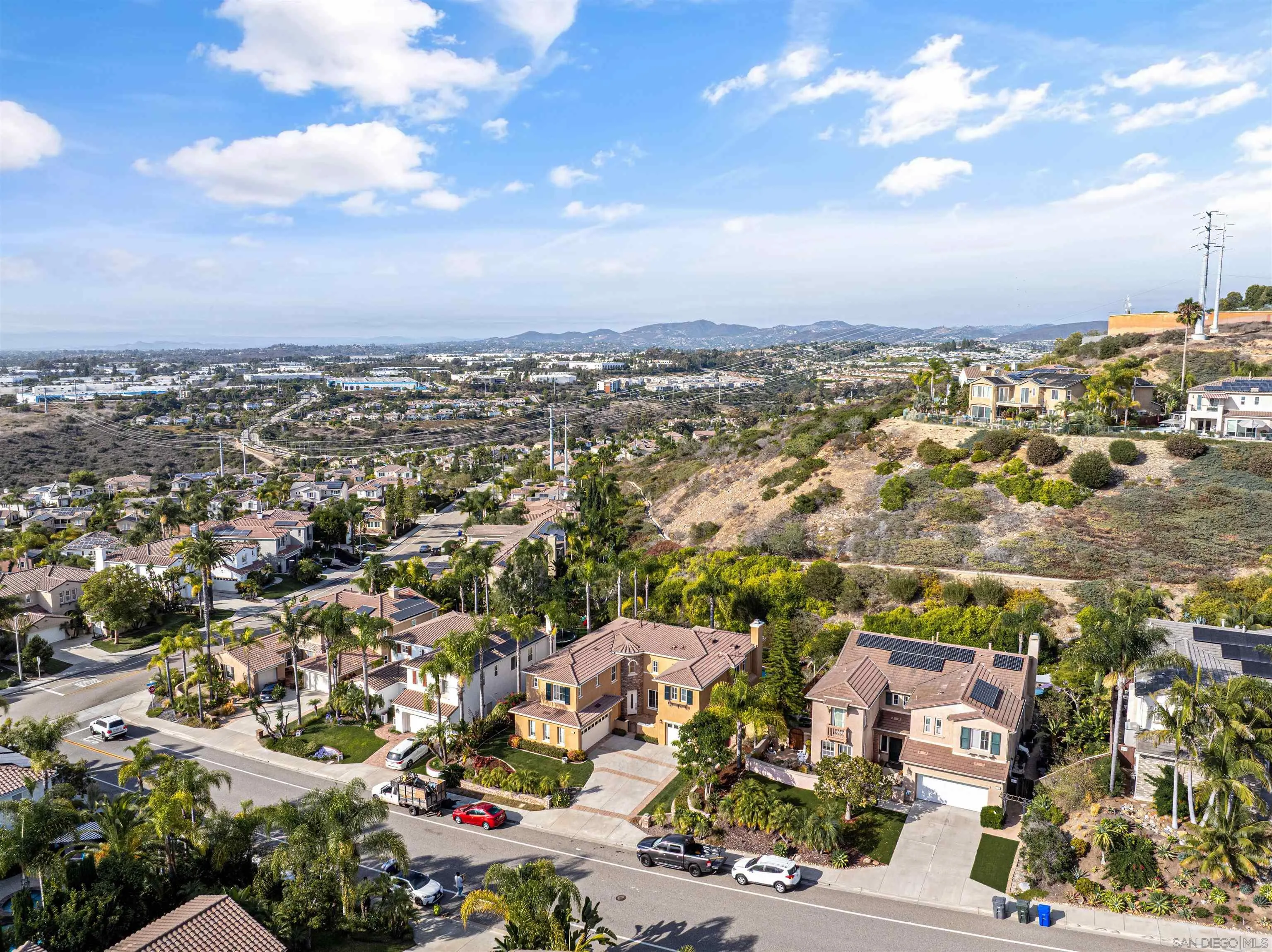 https://cdn.realtyfeed.com/cdn/127/250037032/85007d2c62befb0ed22484bcdf0fa64d.webp