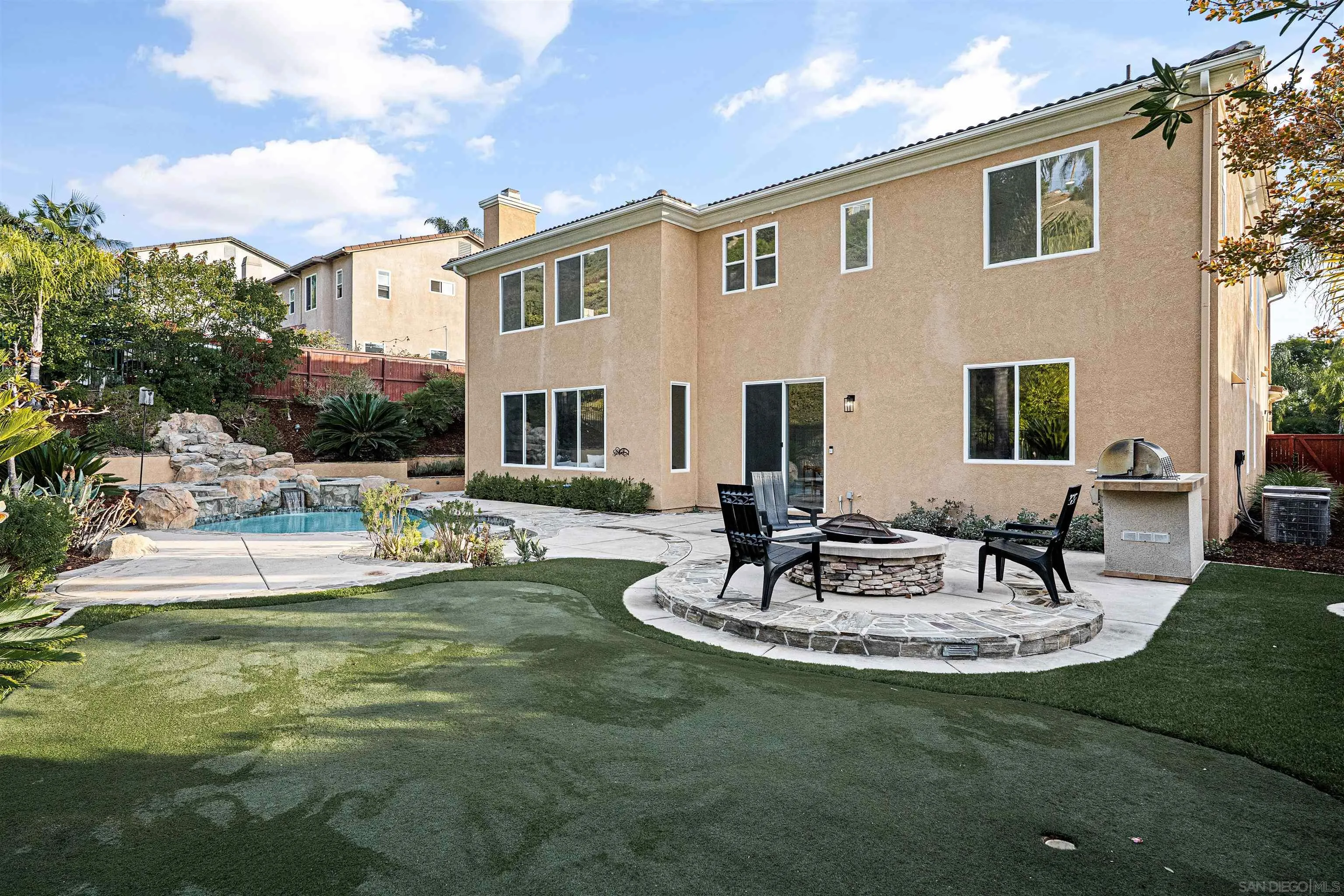 https://cdn.realtyfeed.com/cdn/127/250037032/9ddcb82e0fcee84a42e4f7a6e6c5dc15.webp
