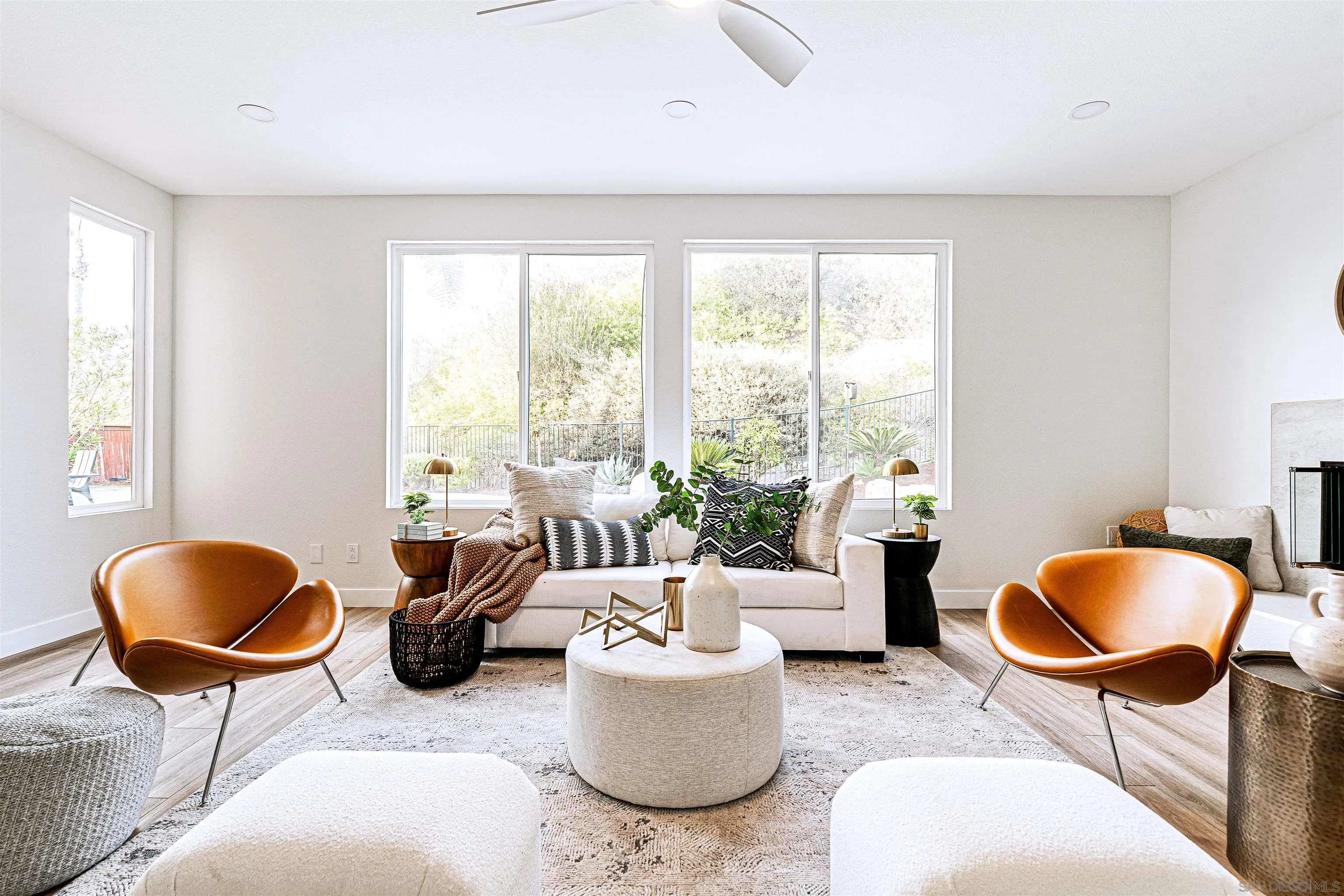 https://cdn.realtyfeed.com/cdn/127/250037032/d429d3be7e4f9119490aaf8a6f0b30b2.webp