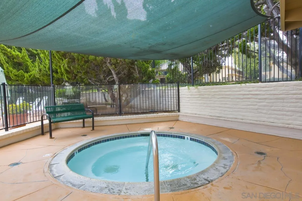 https://cdn.realtyfeed.com/cdn/127/250037033/4d1311d1d9479e59728d5dc9ca277870.webp