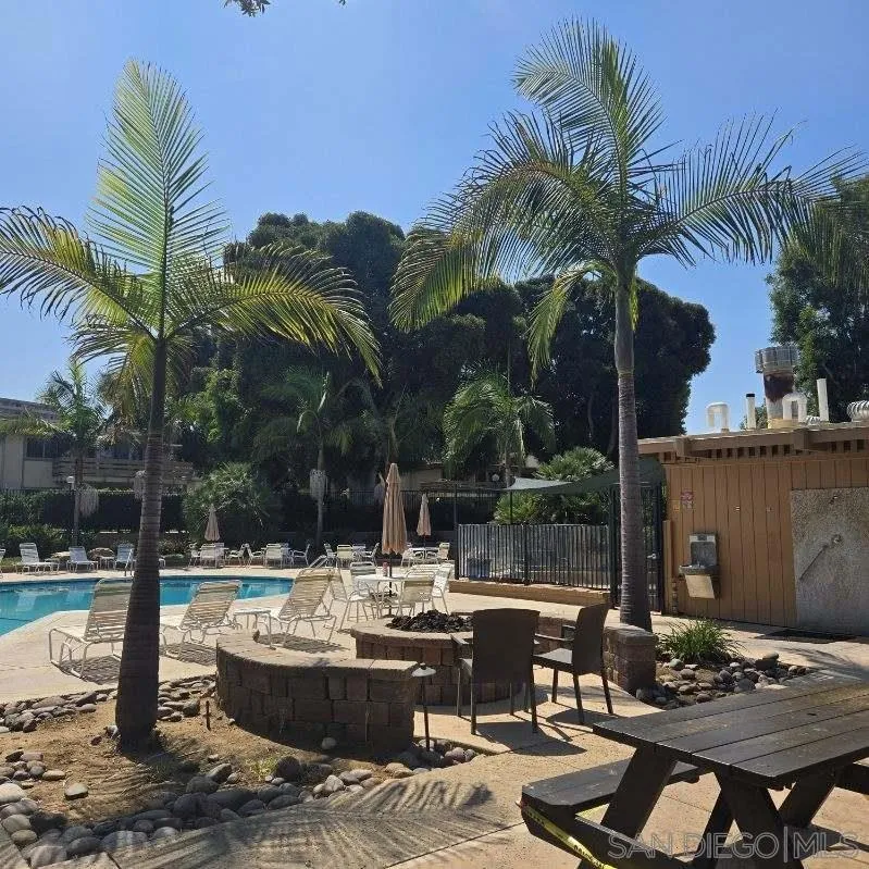 Photo #2: 250037033 Listing 