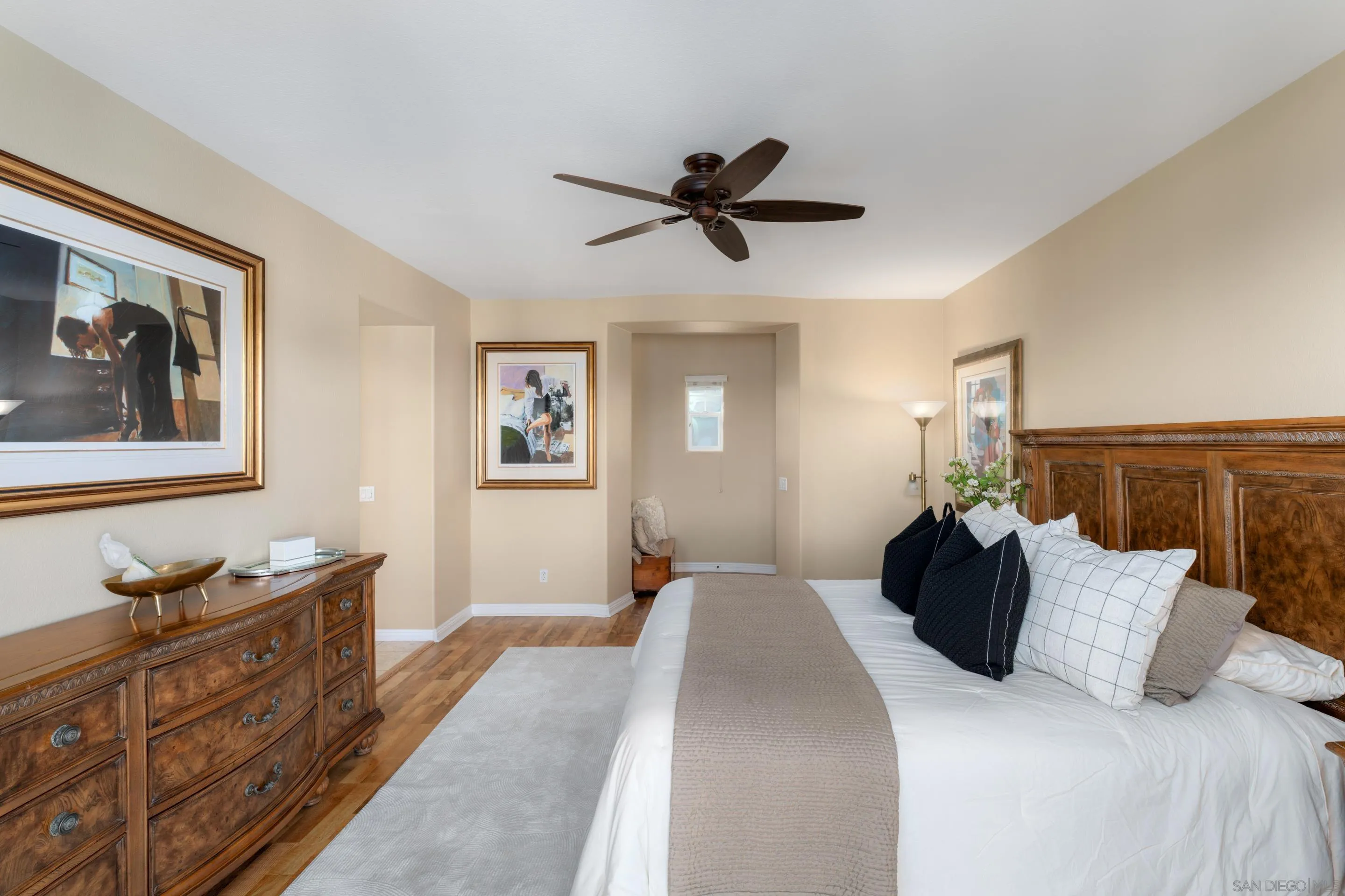 https://cdn.realtyfeed.com/cdn/127/250037034/2cd2f50d296d5eeb8a22f6a9c69e9c1a.webp