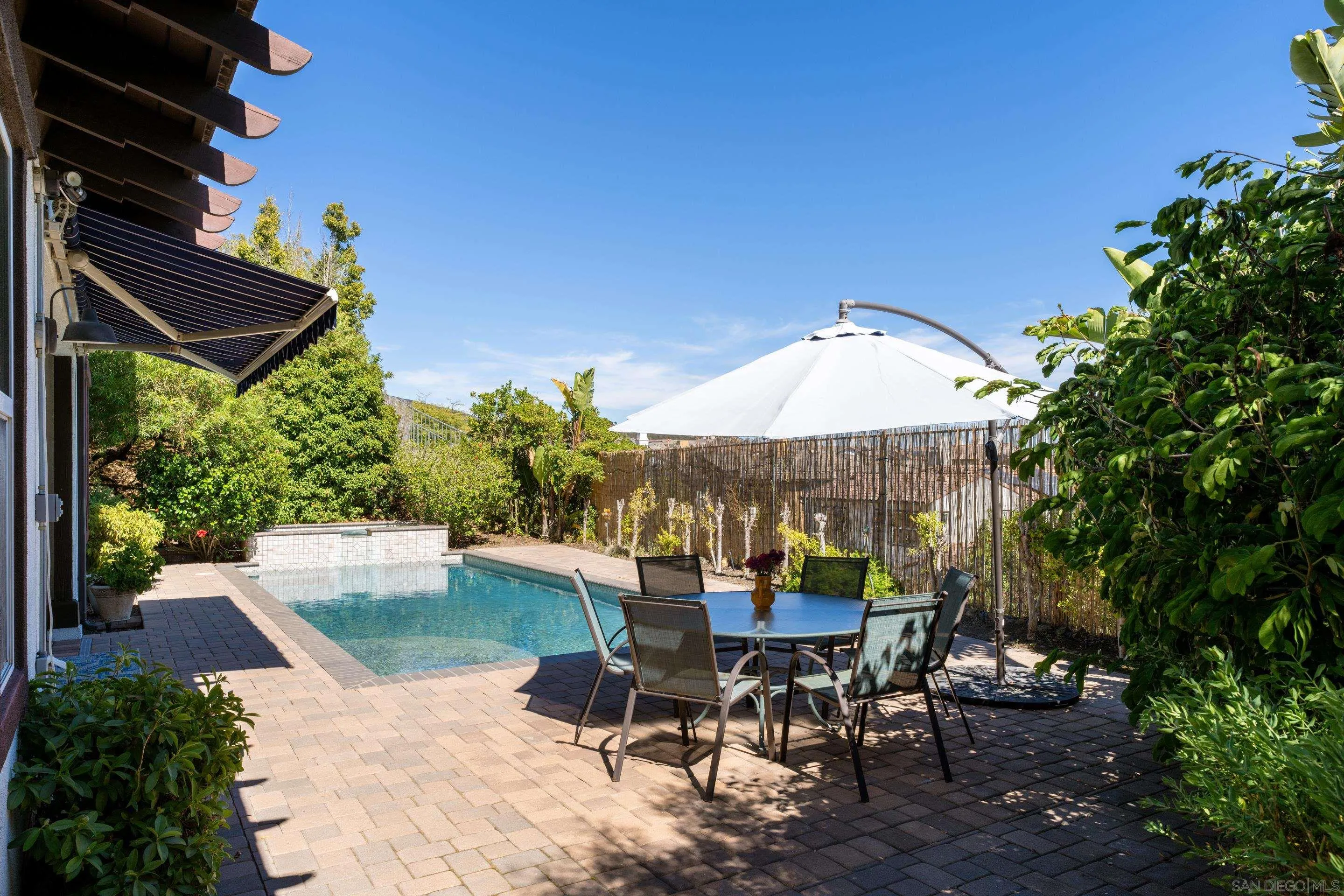 https://cdn.realtyfeed.com/cdn/127/250037034/2d5c5b31000051ebfbf60f979dfb545e.webp