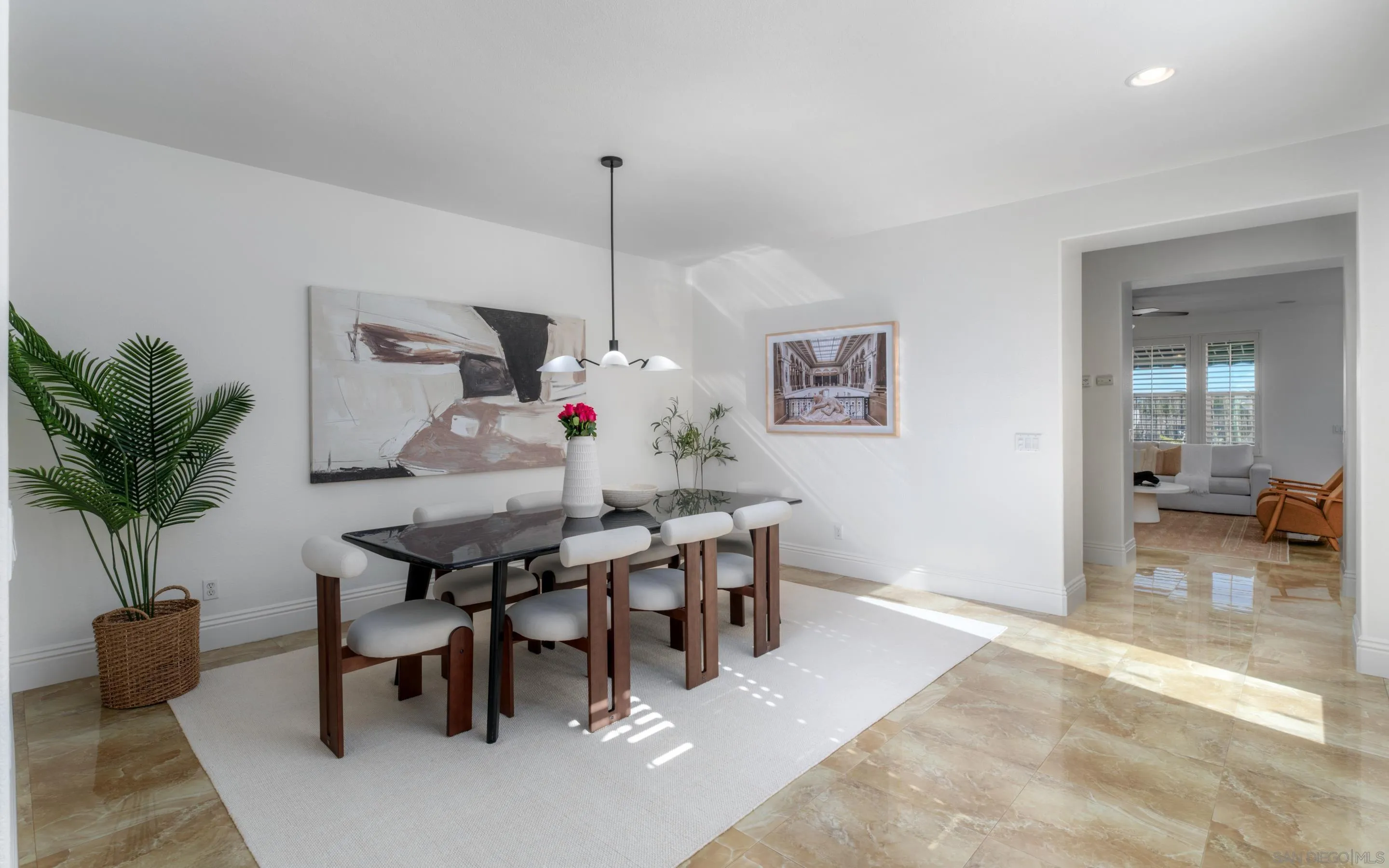 https://cdn.realtyfeed.com/cdn/127/250037034/9c13dda2bae48a8e5a9cb1ef527304f7.webp
