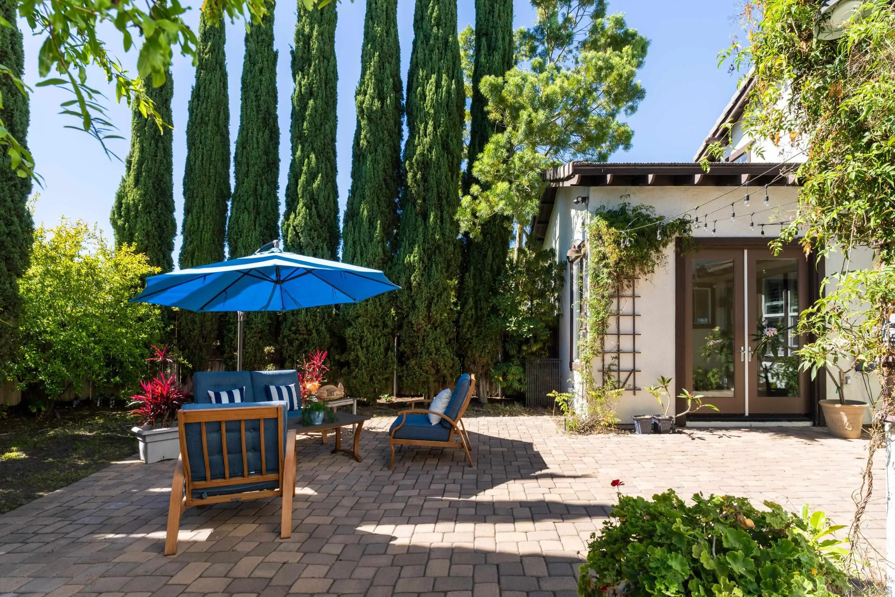 https://cdn.realtyfeed.com/cdn/127/250037034/d72a7bbca58f92bbf933cae65e3dd75f.webp