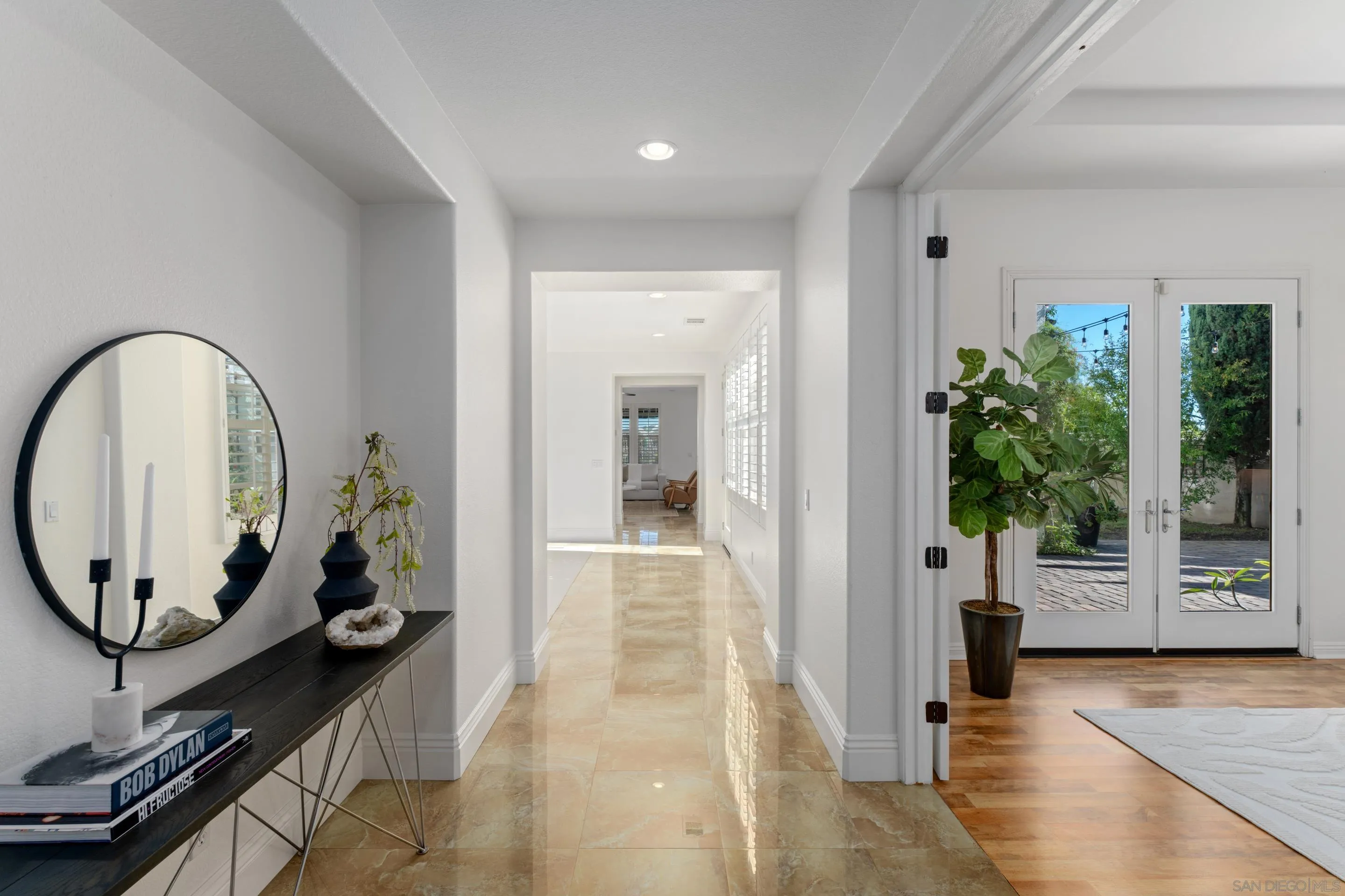 https://cdn.realtyfeed.com/cdn/127/250037034/de1dc54cdb68a89e60d7b633ce08a37d.webp