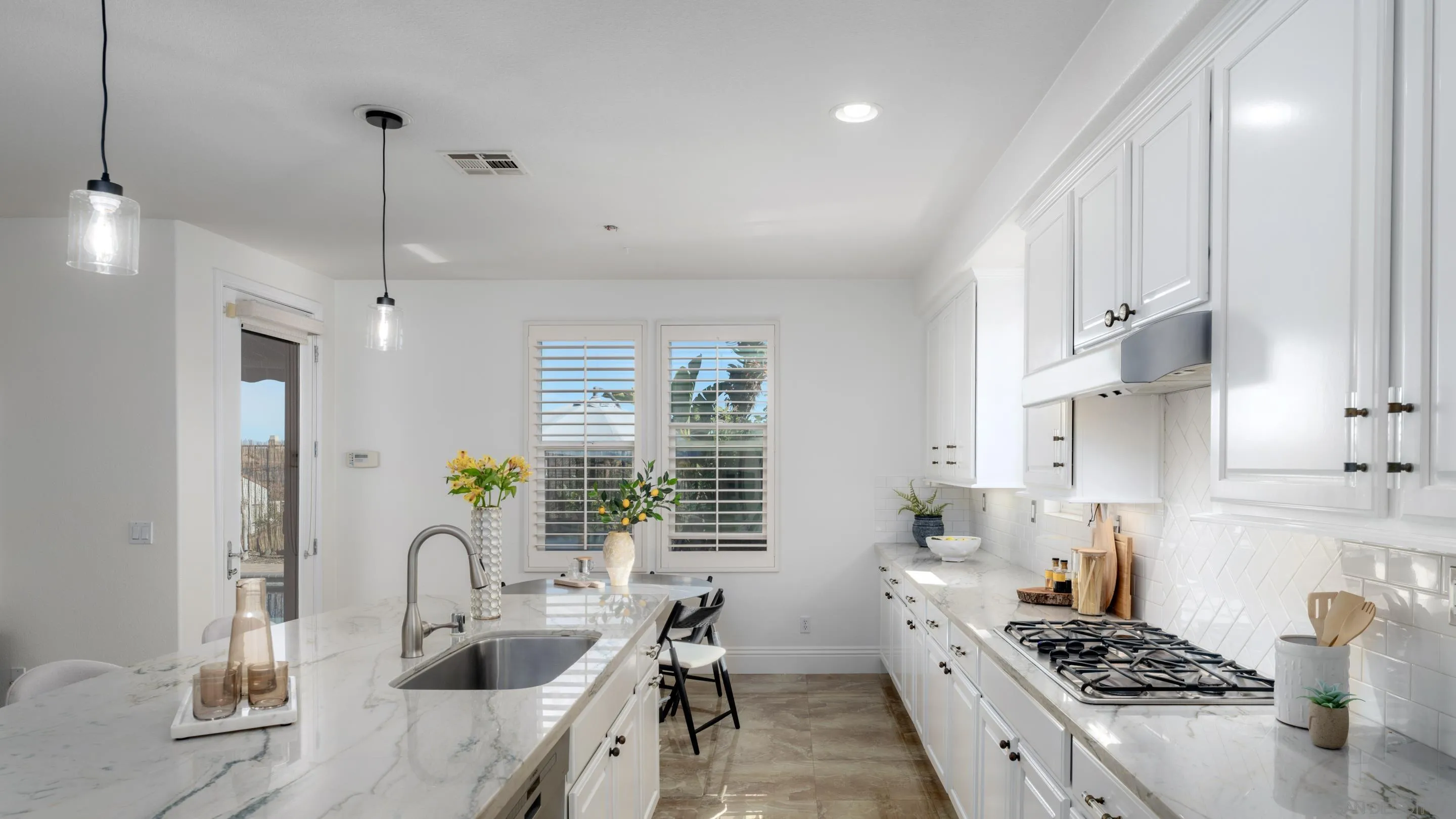 https://cdn.realtyfeed.com/cdn/127/250037034/e4415c87d487480031c78b2a3930223f.webp