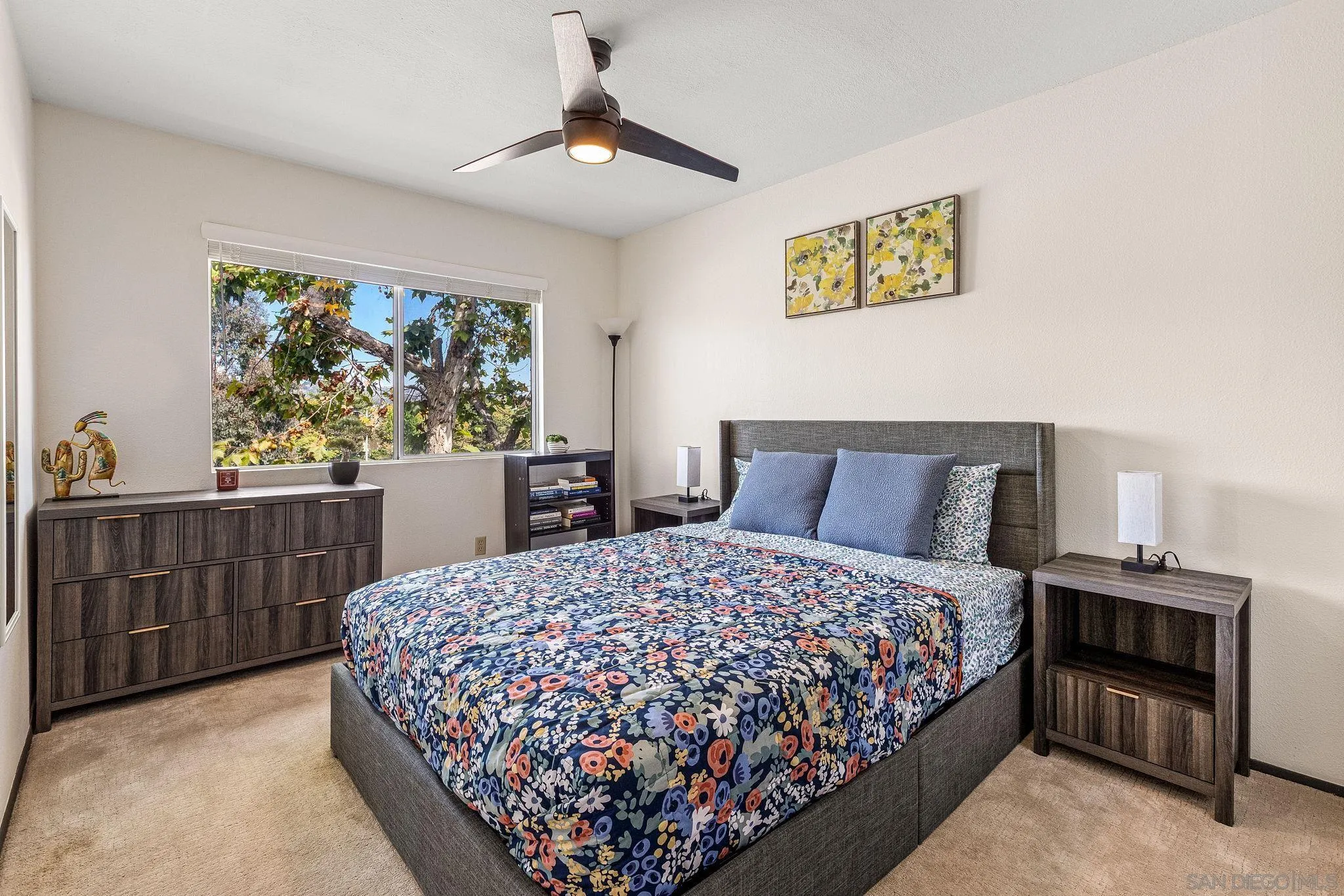 https://cdn.realtyfeed.com/cdn/127/250037036/15f031803cd14859abc5cb21936f287a.webp