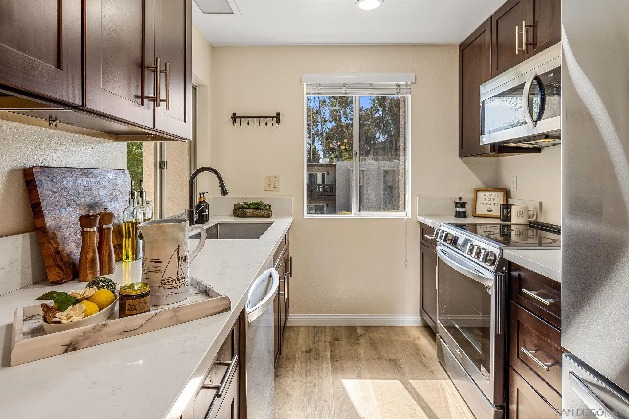 https://cdn.realtyfeed.com/cdn/127/250037036/625bf574c819e9322cdd6dbddda1ea25.webp