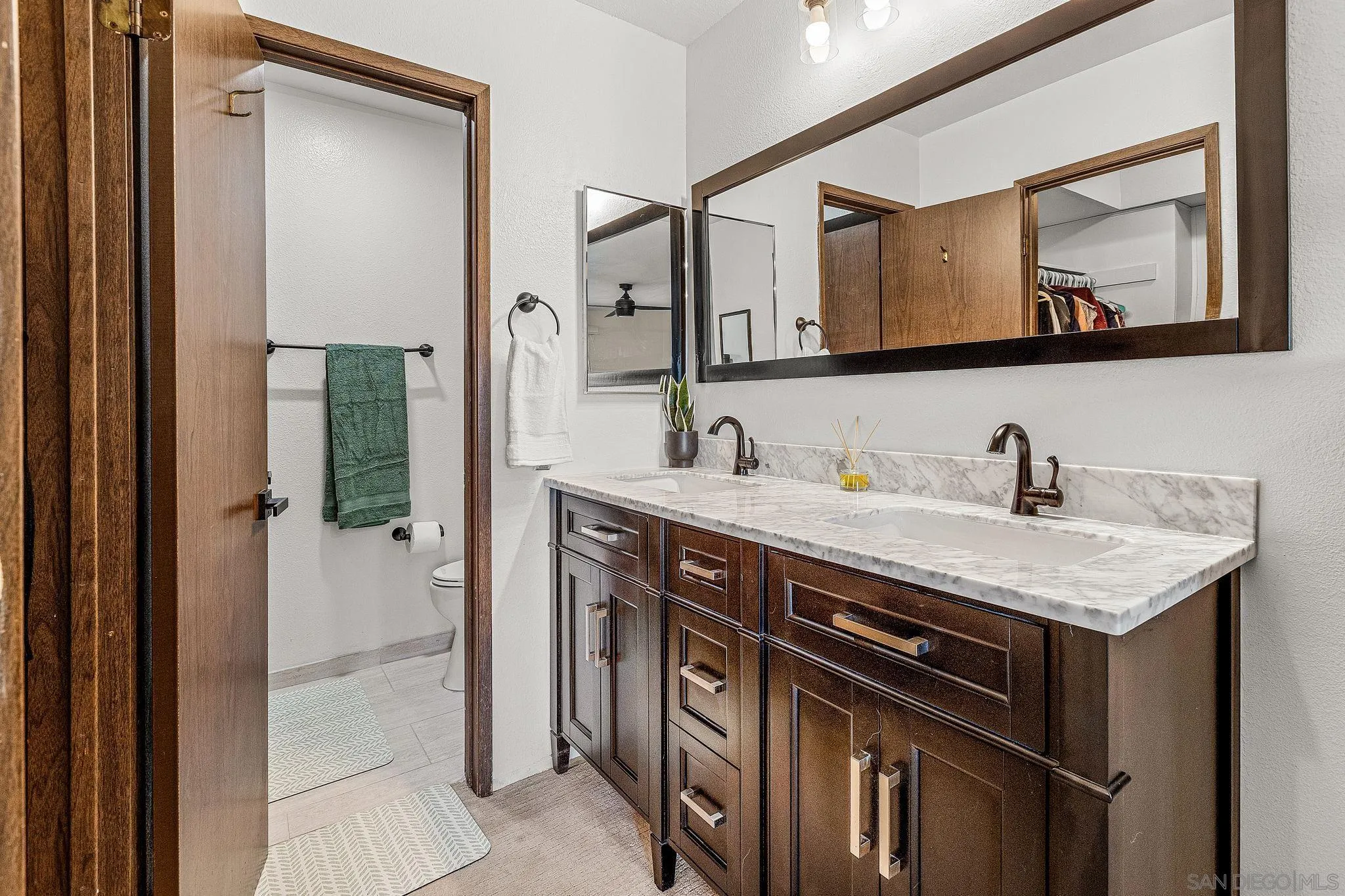 https://cdn.realtyfeed.com/cdn/127/250037036/6eae4ec41b3fcf44316b88dc65200dd2.webp