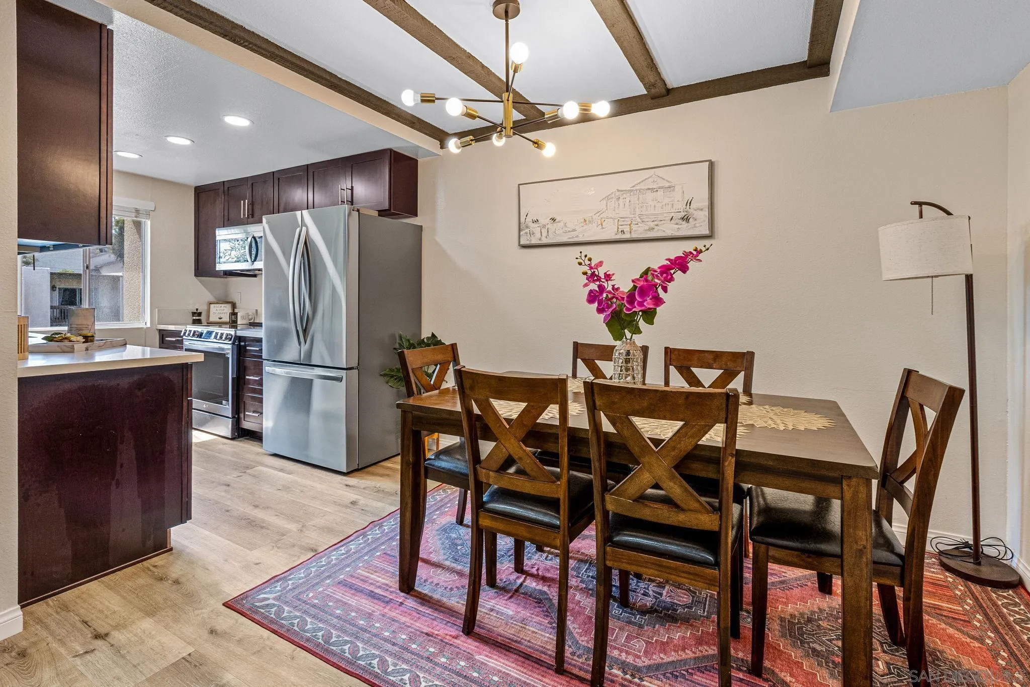 https://cdn.realtyfeed.com/cdn/127/250037036/d12de198b182cf650a7b33c0de920bb1.webp