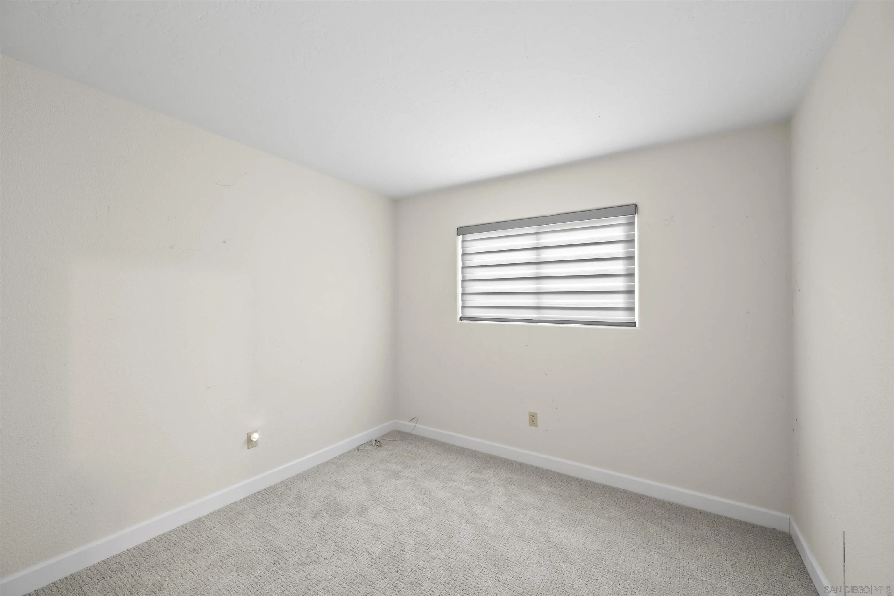 https://cdn.realtyfeed.com/cdn/127/250037037/75ba435a6fa6ab81f616a42a38e6c664.webp